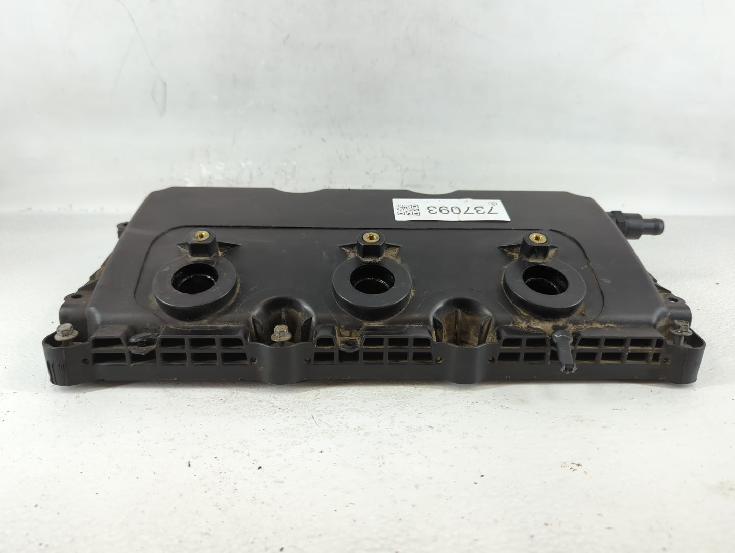 2010 Dodge Journey Driver Left Cylinder Head Valve Cover Fits OEM Used Auto Parts - Oemusedautoparts1.com