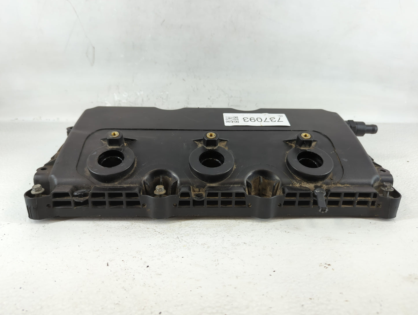 2010 Dodge Journey Driver Left Cylinder Head Valve Cover Fits OEM Used Auto Parts - Oemusedautoparts1.com