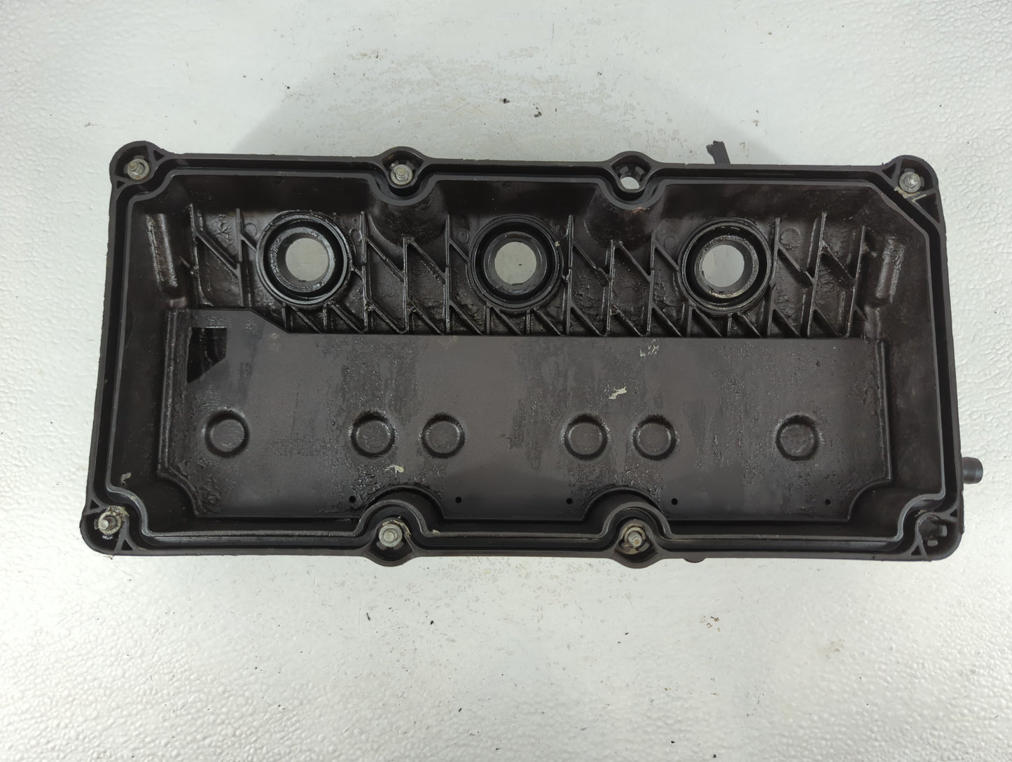 2010 Dodge Journey Driver Left Cylinder Head Valve Cover Fits OEM Used Auto Parts - Oemusedautoparts1.com