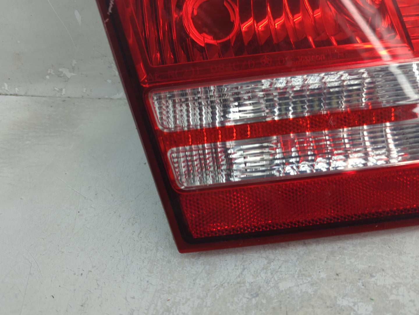 2010 Dodge Journey Driver Left Side Tail Light Taillight Deck Lid Mounted - Oemusedautoparts1.com
