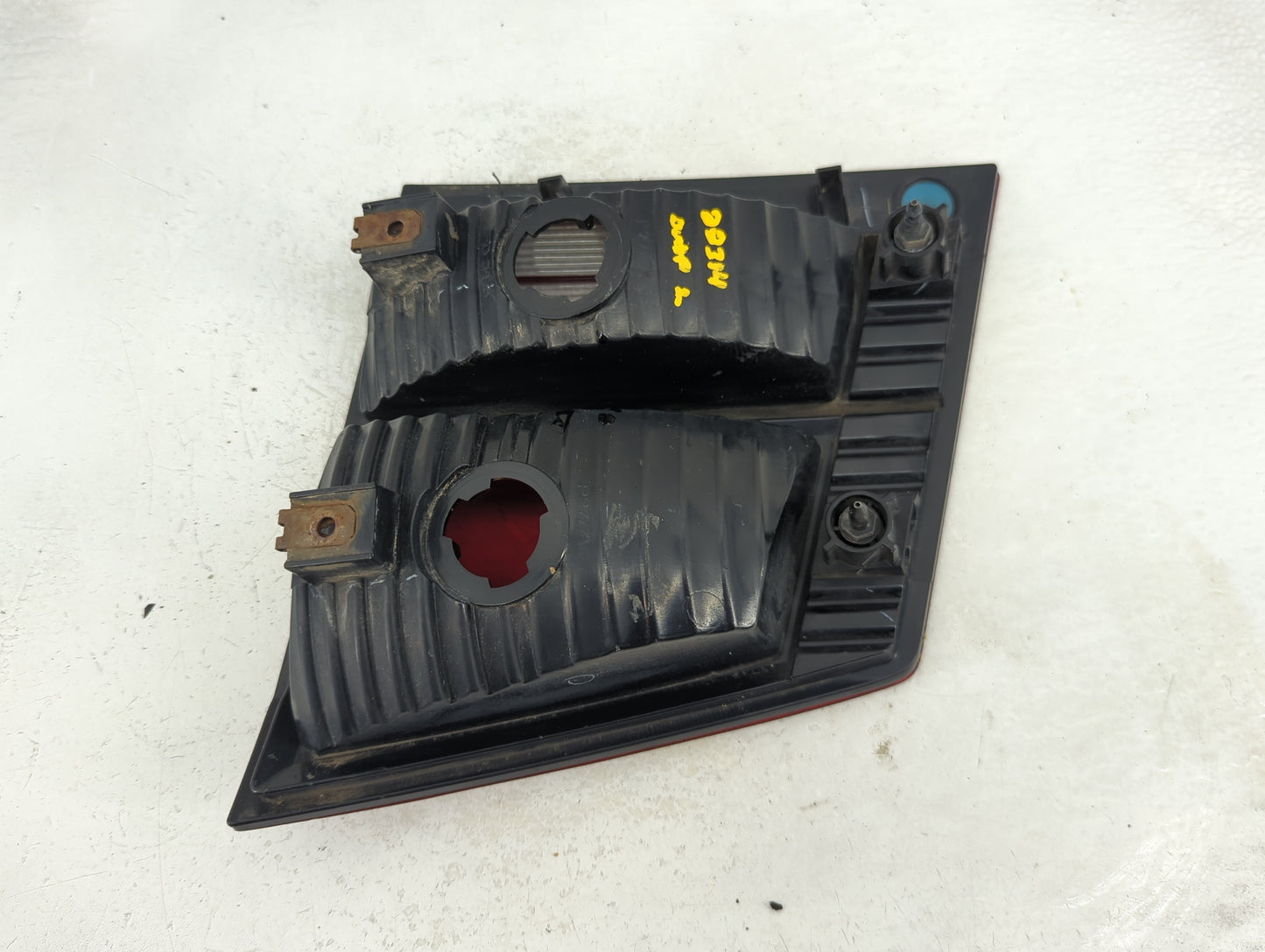 2010 Dodge Journey Driver Left Side Tail Light Taillight Deck Lid Mounted - Oemusedautoparts1.com