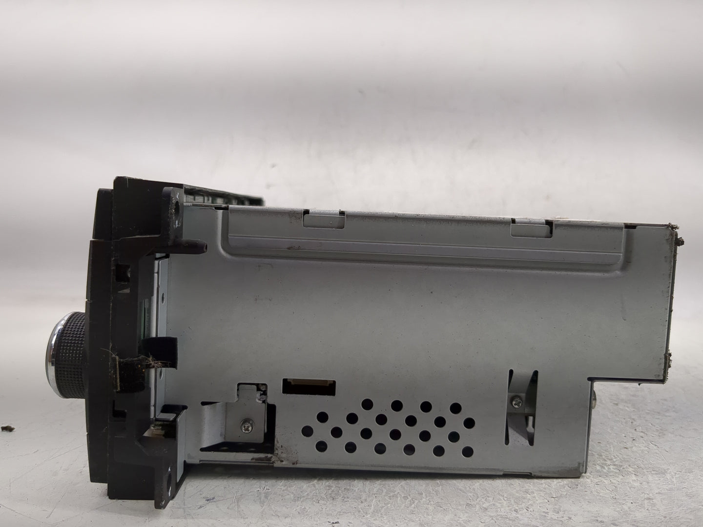 2009-2010 Dodge Journey Radio AM FM Cd Player Receiver Replacement Fits Fits 2008 2009 2010 OEM Used Auto Parts - Oemusedaut
