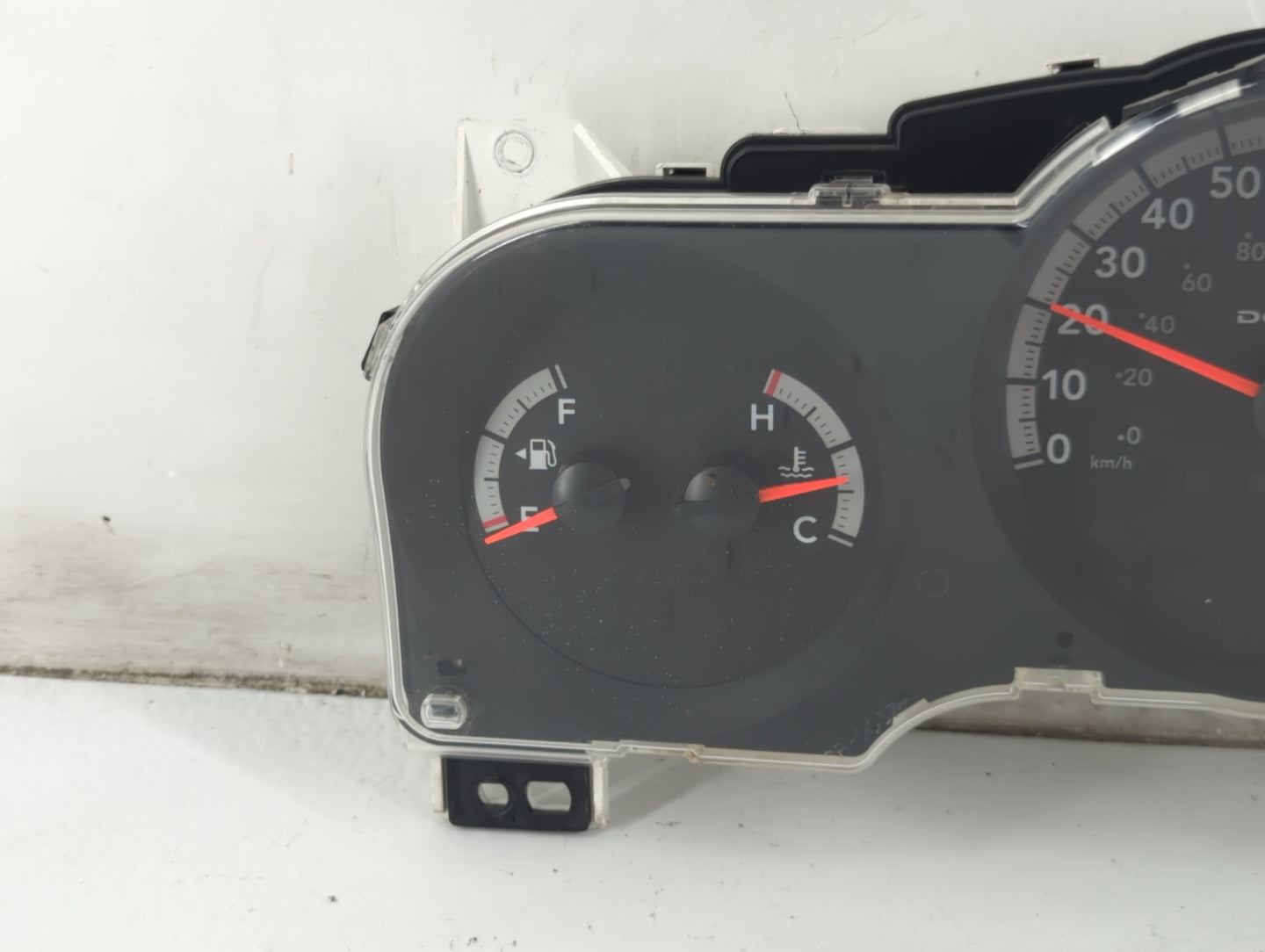 2010 Dodge Nitro Instrument Cluster Speedometer Gauges P/N:05172935AC Fits OEM Used Auto Parts - Oemusedautoparts1.com