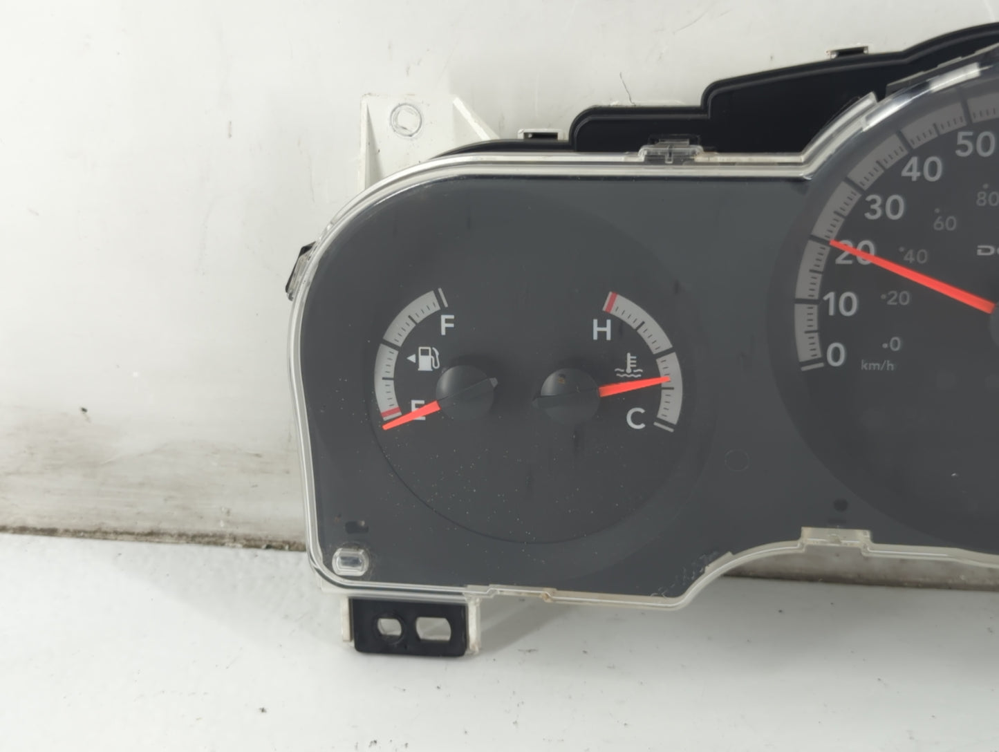 2010 Dodge Nitro Instrument Cluster Speedometer Gauges P/N:05172935AC Fits OEM Used Auto Parts - Oemusedautoparts1.com