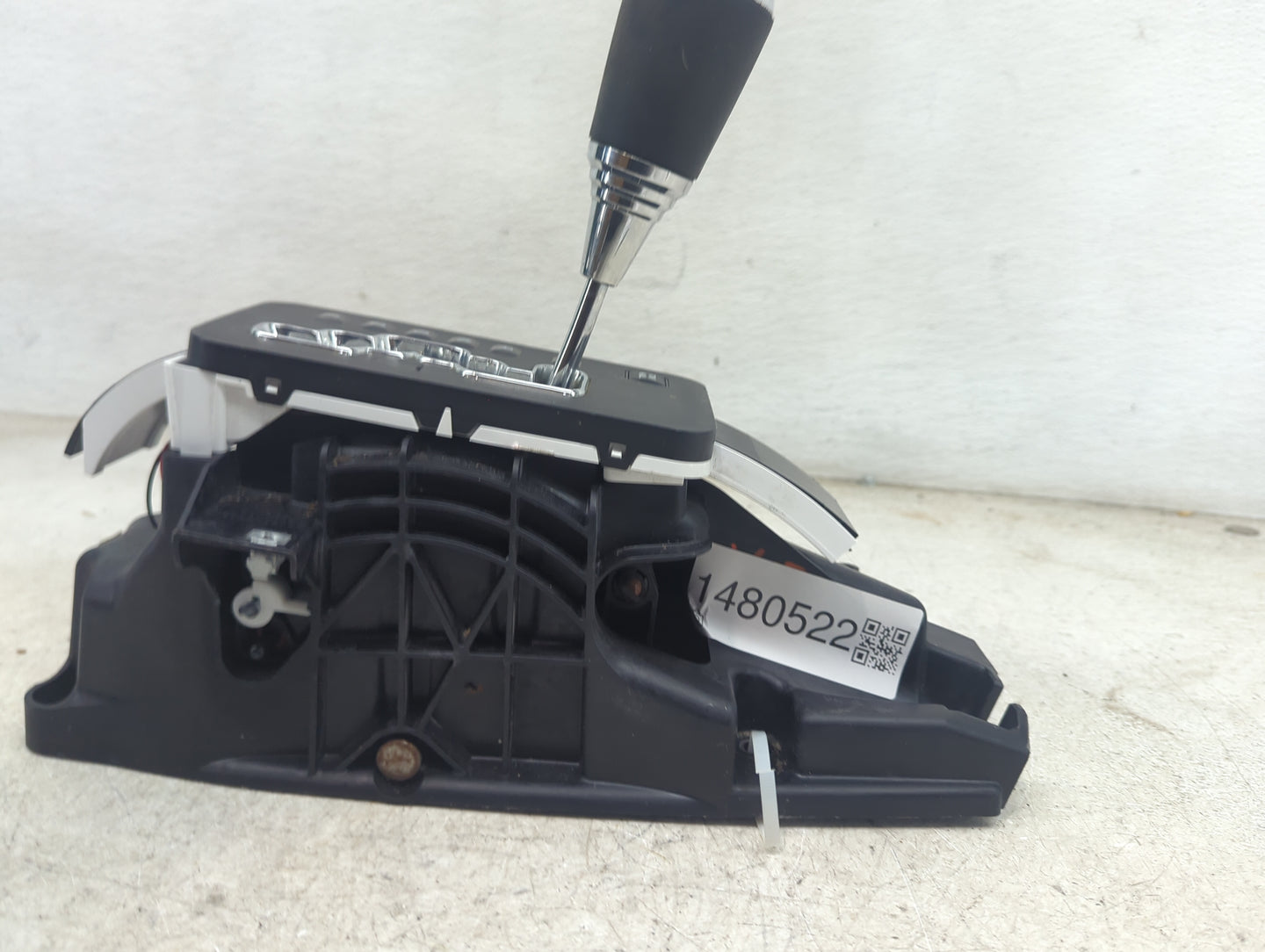 2010 Dodge Nitro Floor Console Assembly Shifter - Oemusedautoparts1.com