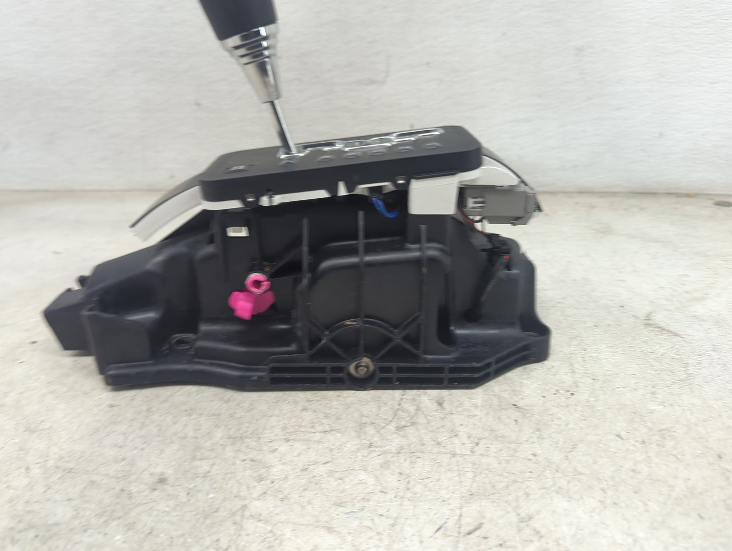 2010 Dodge Nitro Floor Console Assembly Shifter - Oemusedautoparts1.com