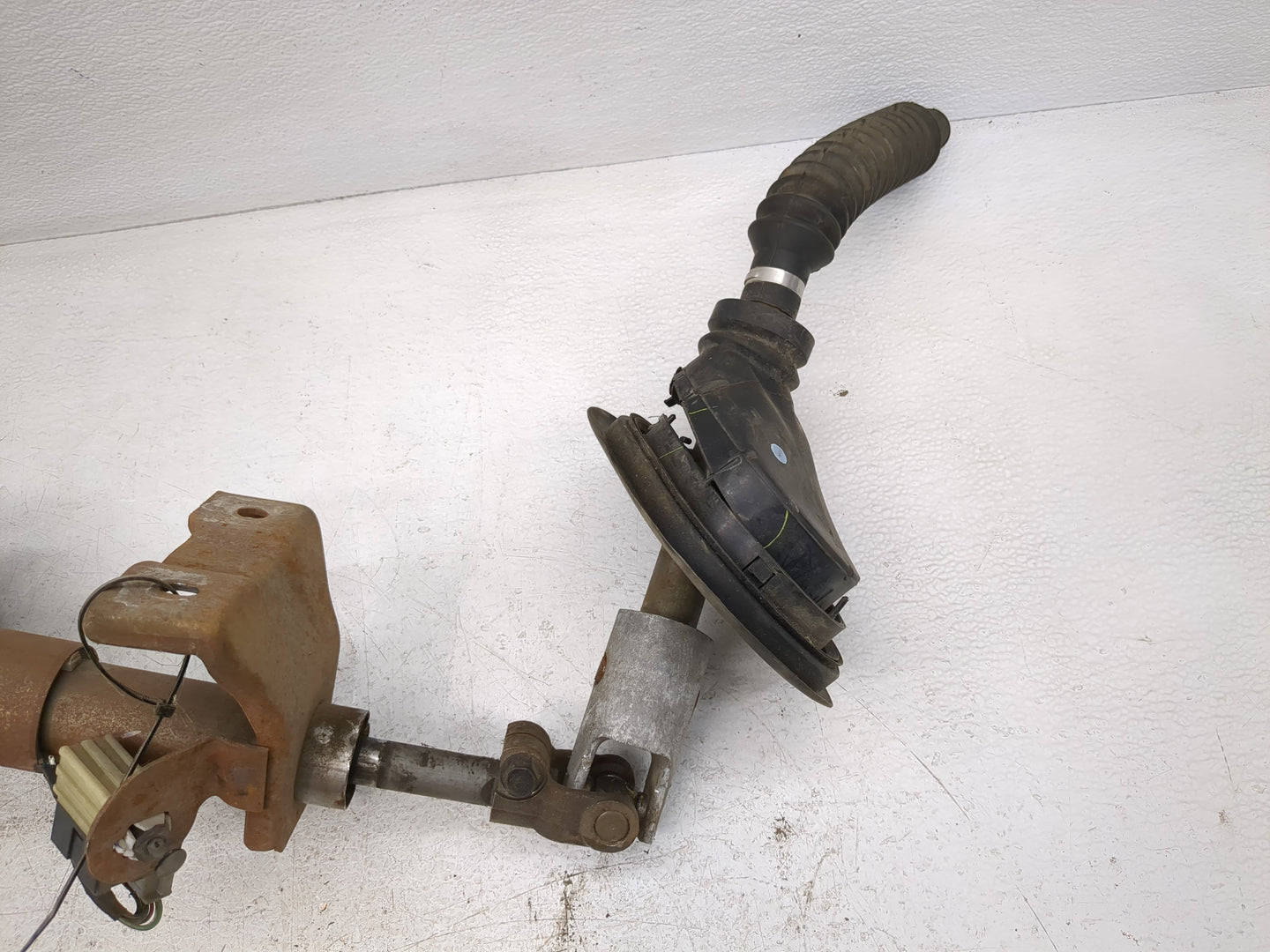 Dodge Ram 1500 A/t Power Steering Column With Motor - Oemusedautoparts1.com