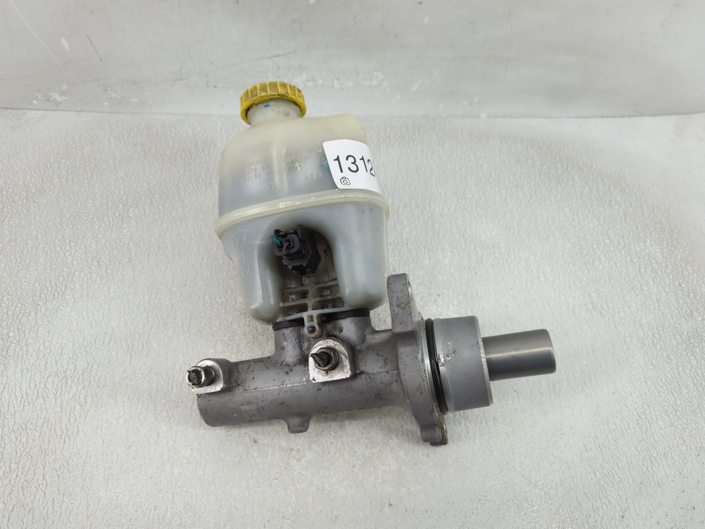 2007-2008 Dodge Ram 1500 Brake Master Cylinder - Oemusedautoparts1.com