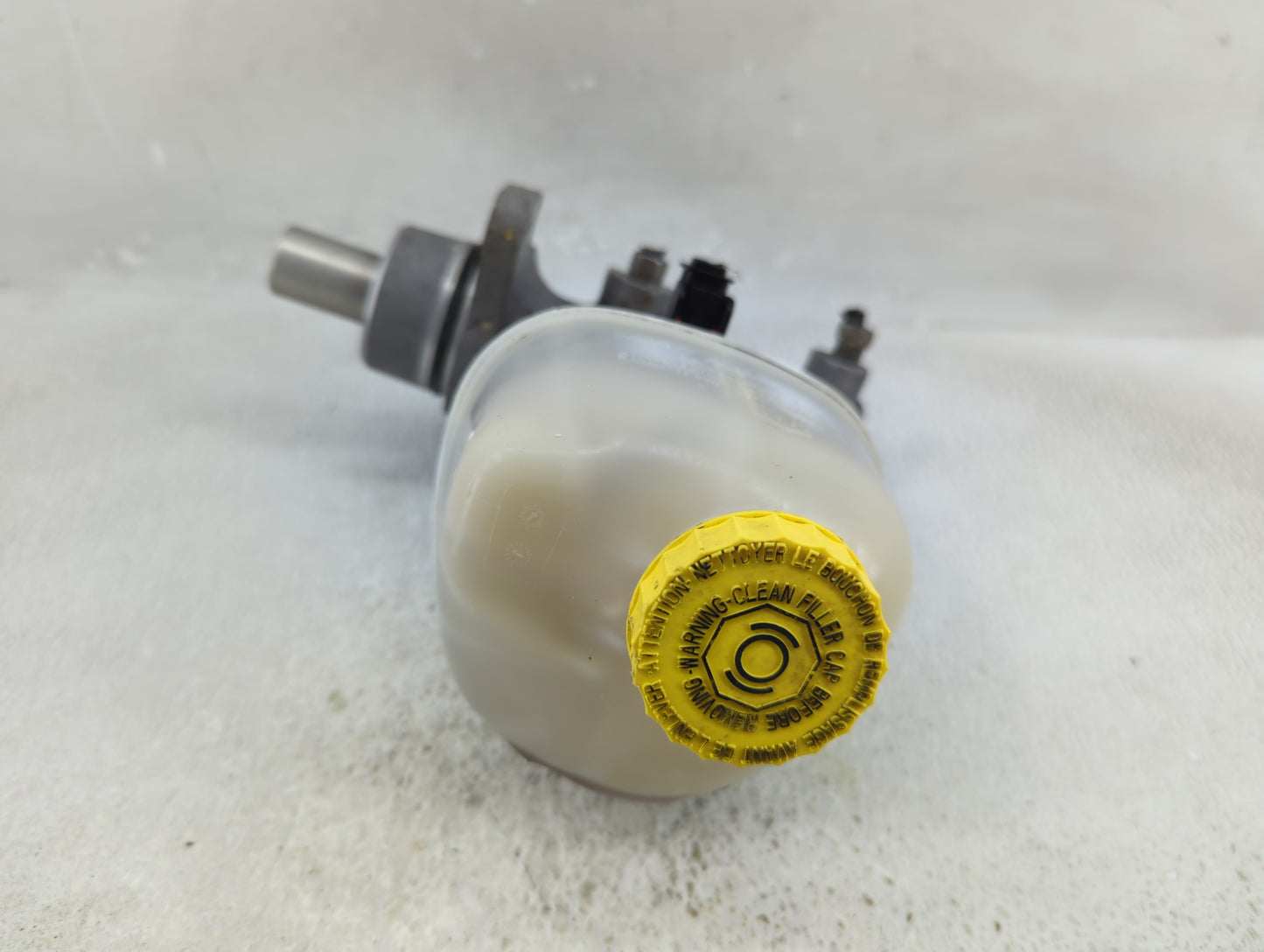 2007-2008 Dodge Ram 1500 Brake Master Cylinder - Oemusedautoparts1.com