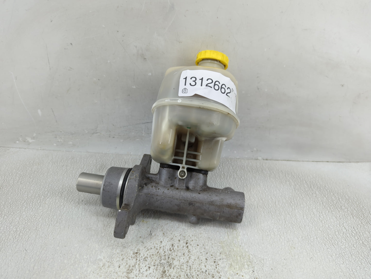 2007-2008 Dodge Ram 1500 Brake Master Cylinder - Oemusedautoparts1.com
