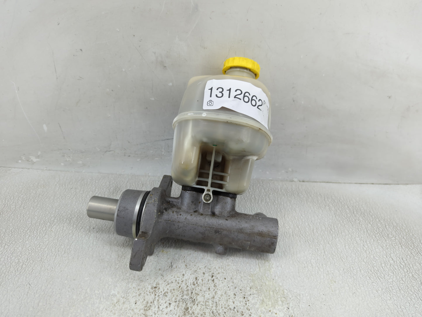 2007-2008 Dodge Ram 1500 Brake Master Cylinder - Oemusedautoparts1.com