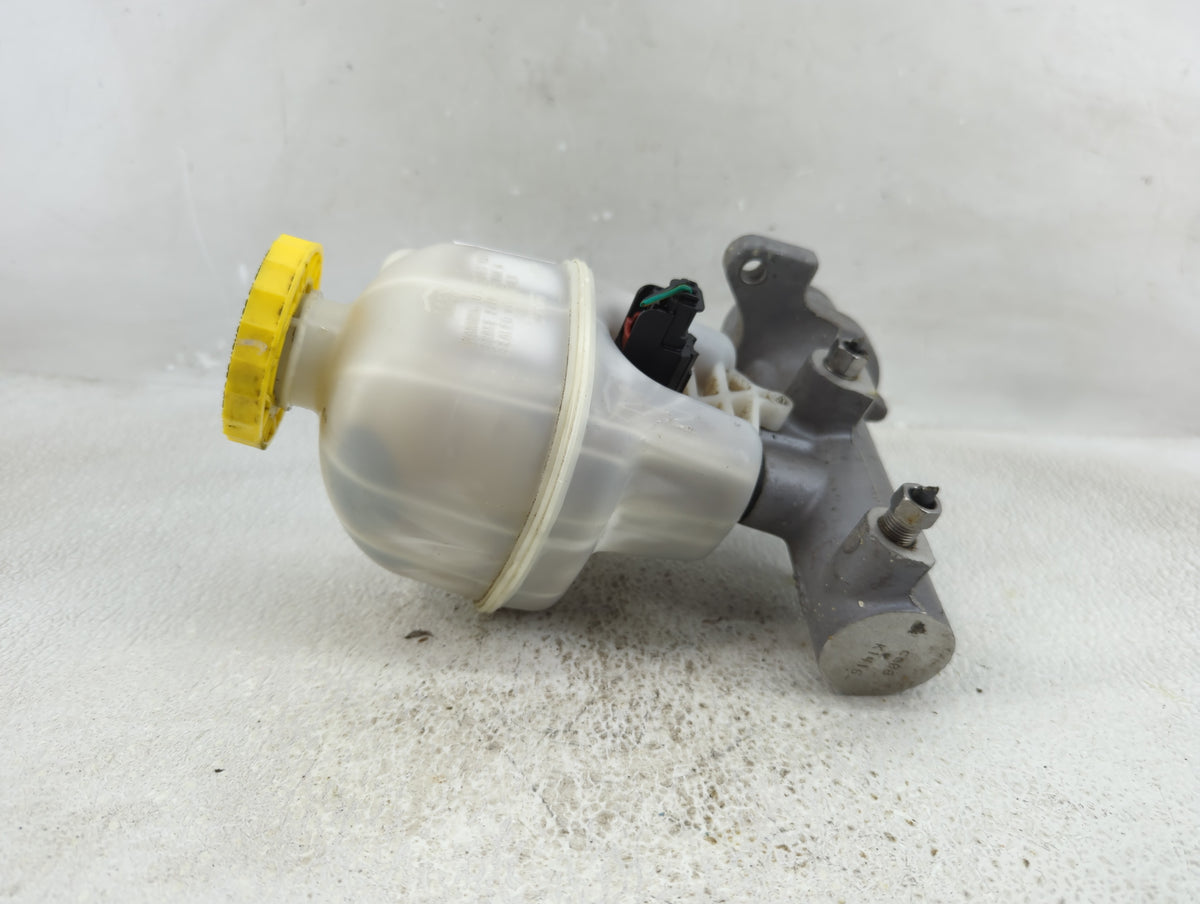 2007-2008 Dodge Ram 1500 Brake Master Cylinder 1312663 - Oemusedautoparts1.com