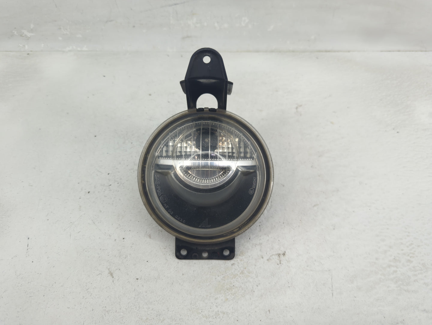Ford Club Driver Left Oem Fog Light Lamp - Oemusedautoparts1.com