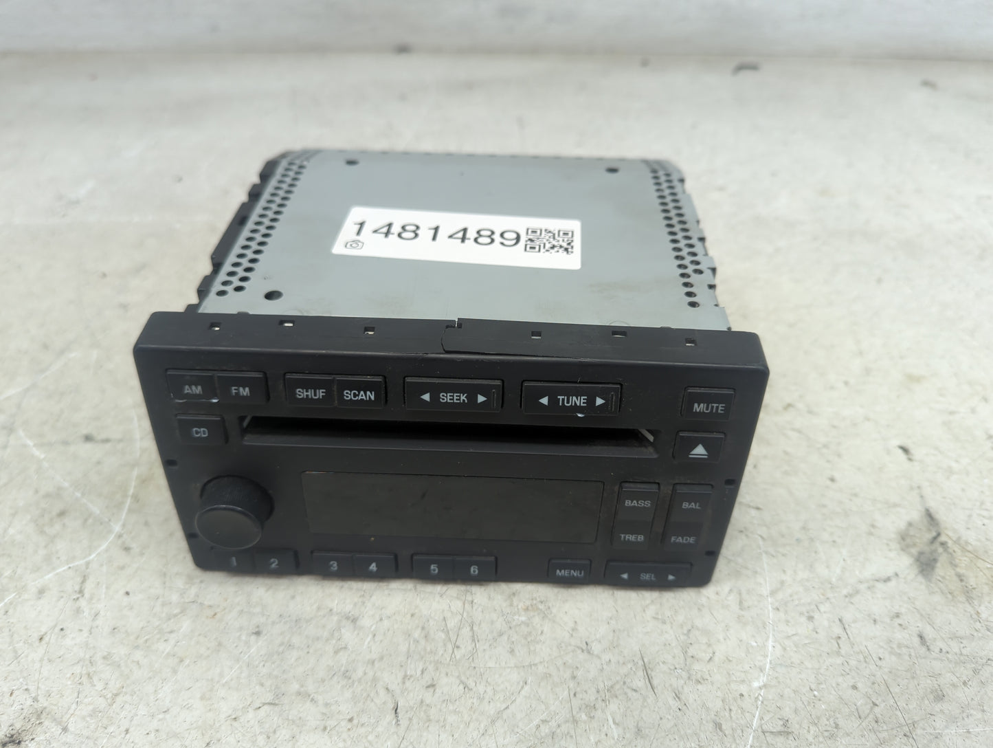2006-2010 Ford Crown Victoria Radio AM FM Cd Player Receiver Replacement P/N:7W7T-18C869-AA 7W7T-18C808-AA Fits OEM Used Aut