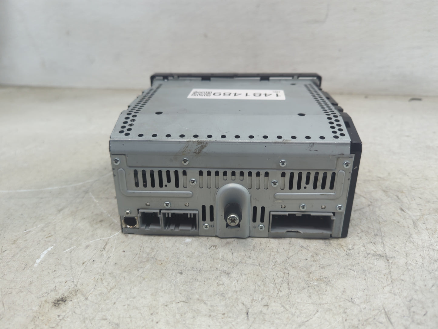 2006-2010 Ford Crown Victoria Radio AM FM Cd Player Receiver Replacement P/N:7W7T-18C869-AA 7W7T-18C808-AA Fits OEM Used Aut