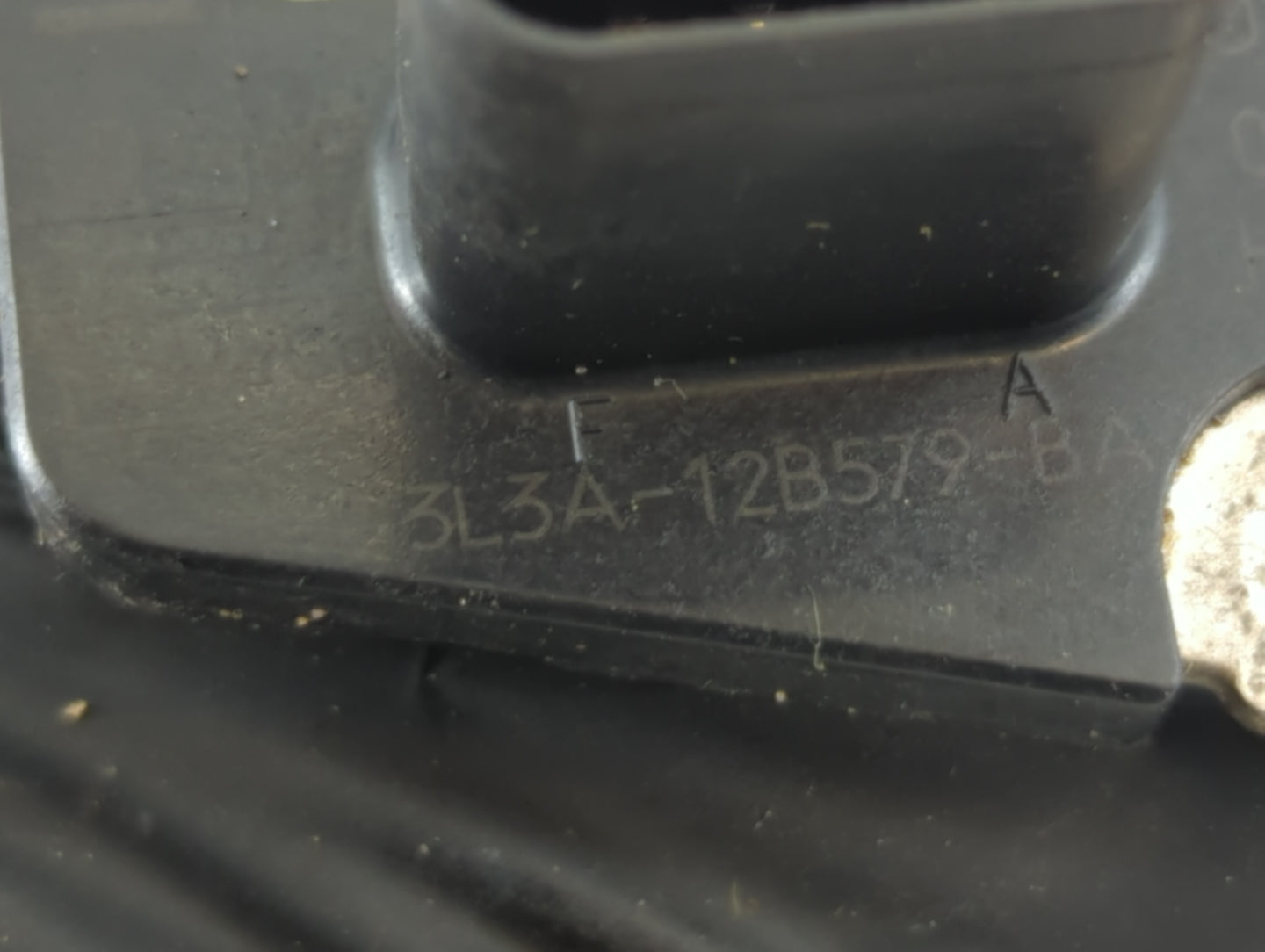 2004-2011 Ford Crown Victoria Mass Air Flow Meter Maf - Oemusedautoparts1.com