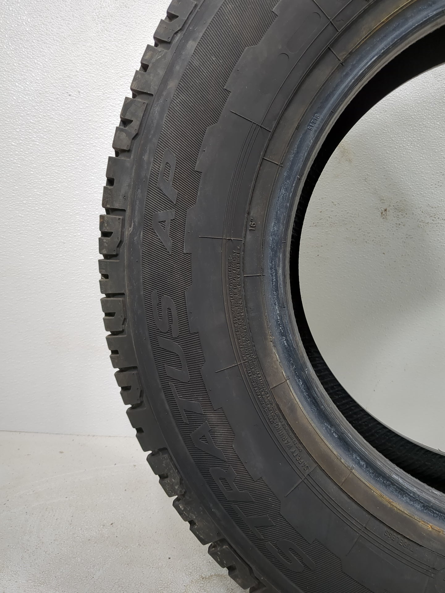 Used Tire LT225/75R16 MASTERCRAFT COURSER AP 115R - Tread Depth 8/32 - Oemusedautoparts1.com