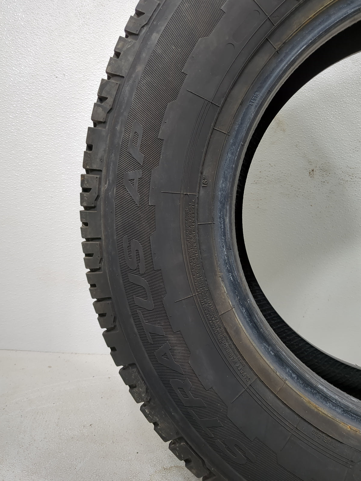 Used Tire LT225/75R16 MASTERCRAFT COURSER AP 115R - Tread Depth 8/32 - Oemusedautoparts1.com