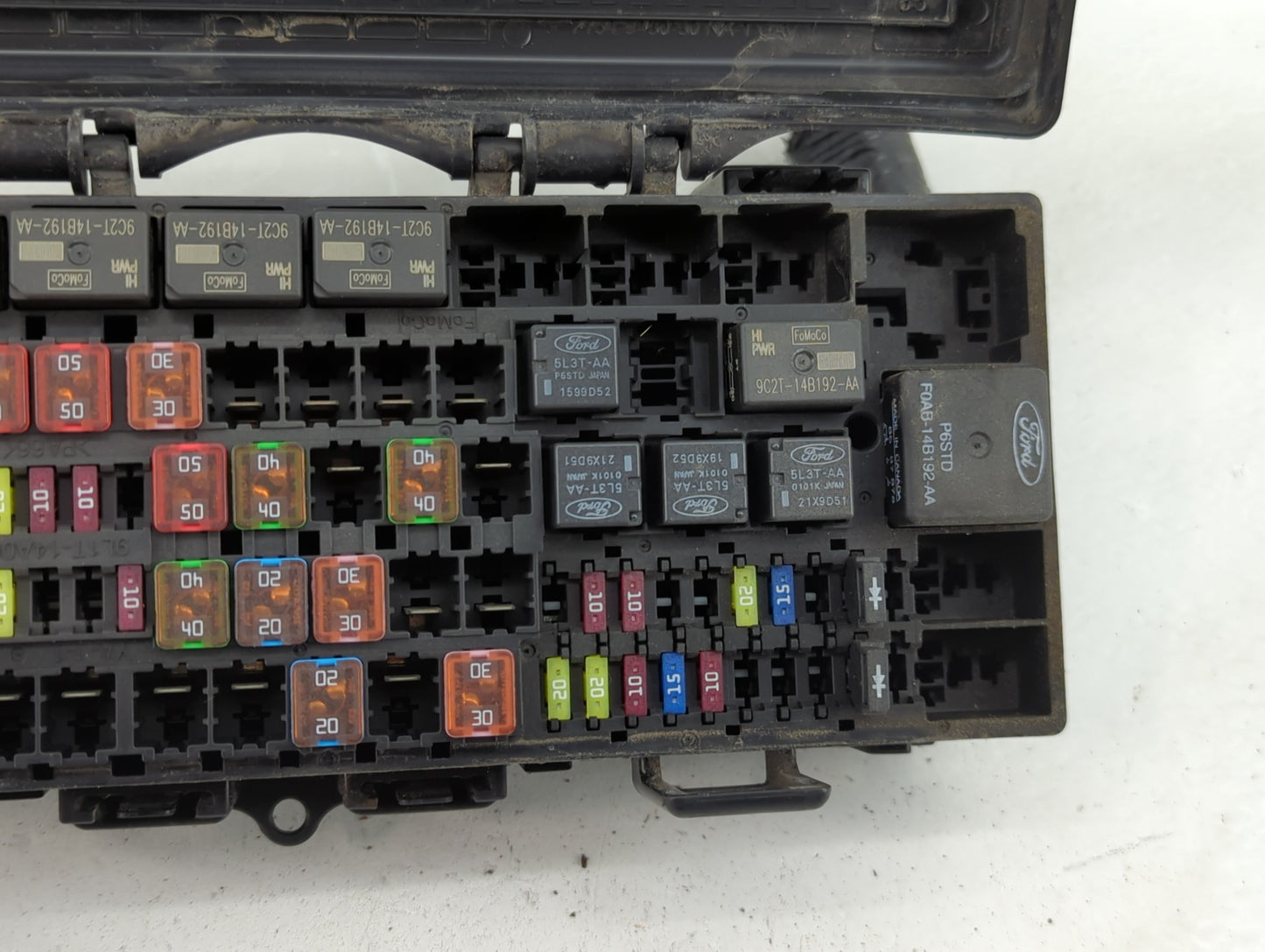 2009-2014 Ford E-250 Fusebox Fuse Box Panel Relay Module P/N:9L1T-14A003-AA Fits OEM Used Auto Parts - Oemusedautoparts1.com