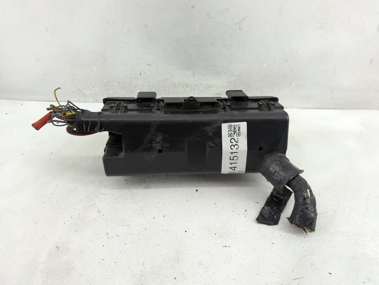 2009-2014 Ford E-250 Fusebox Fuse Box Panel Relay Module P/N:9L1T-14A003-AA Fits OEM Used Auto Parts - Oemusedautoparts1.com