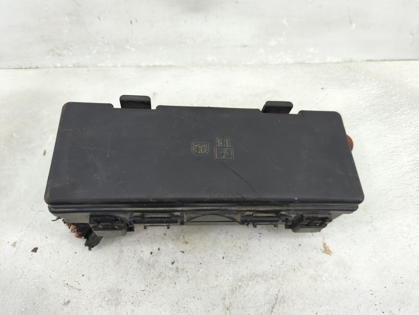 2009-2014 Ford E-250 Fusebox Fuse Box Panel Relay Module P/N:9L1T-14A003-AA Fits OEM Used Auto Parts - Oemusedautoparts1.com