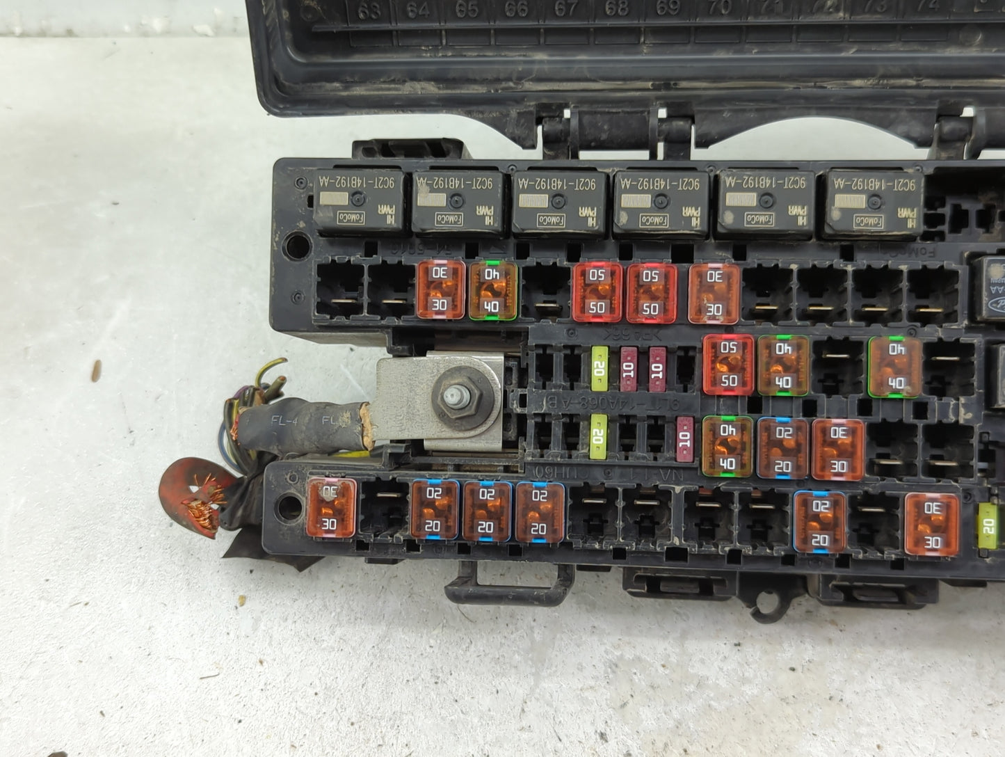 2009-2014 Ford E-250 Fusebox Fuse Box Panel Relay Module P/N:9L1T-14A003-AA Fits OEM Used Auto Parts - Oemusedautoparts1.com