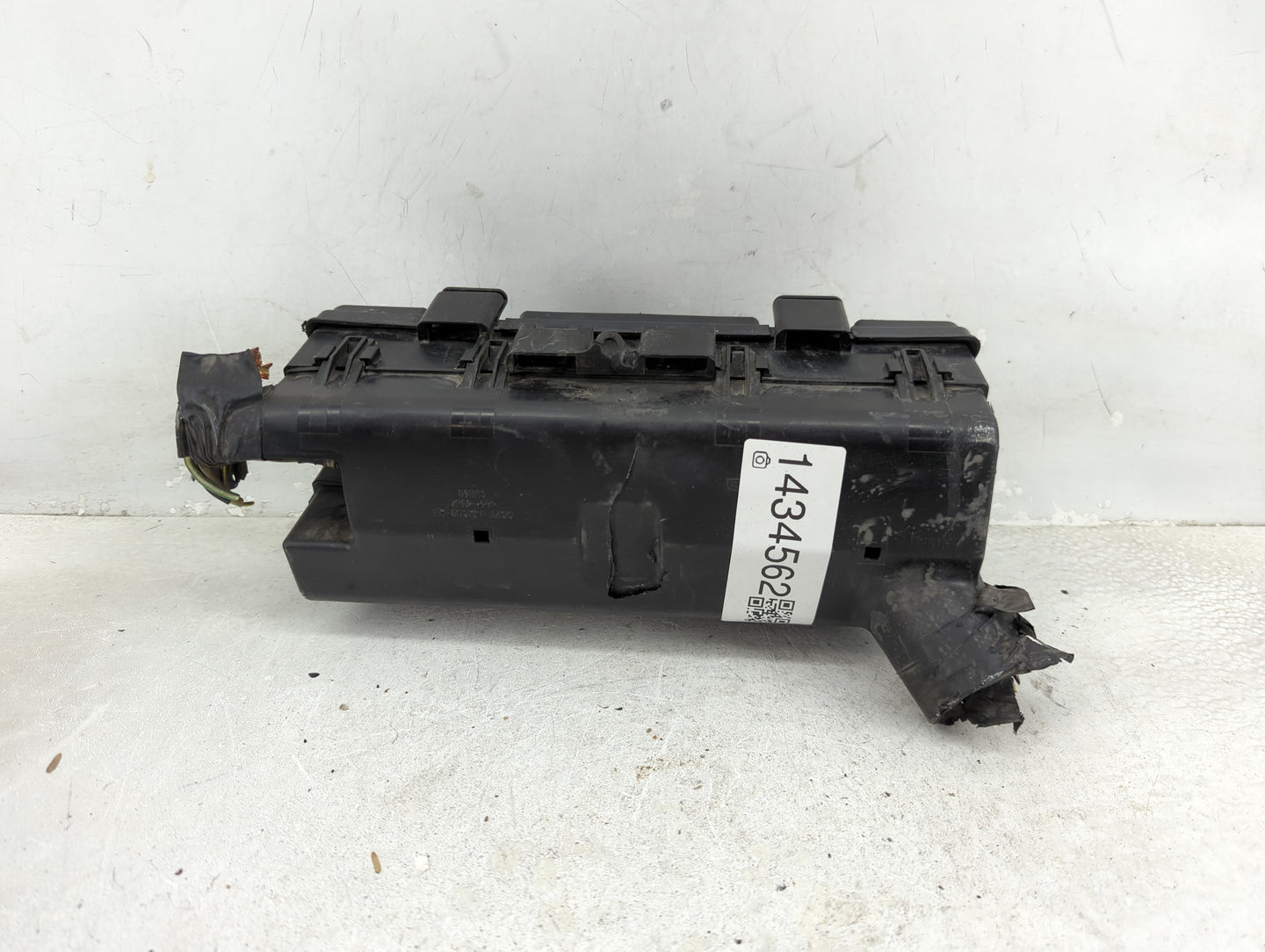 2009-2014 Ford E-250 Fusebox Fuse Box Panel Relay Module P/N:9L1T-14A003-AA Fits OEM Used Auto Parts - Oemusedautoparts1.com