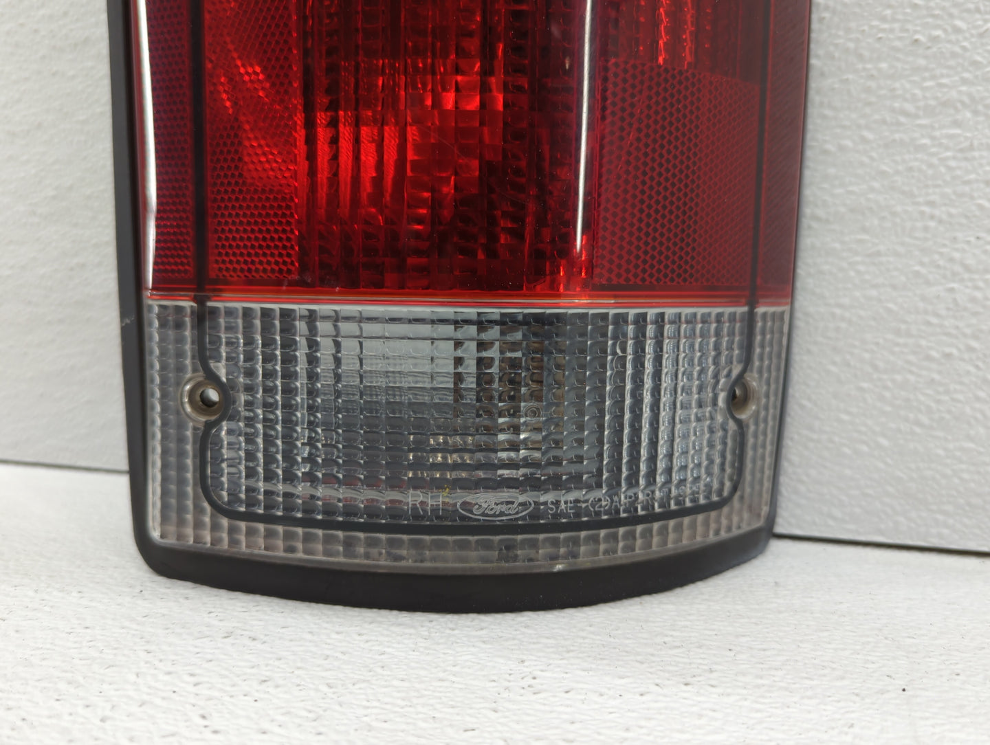 2005-2014 Ford E-250 Tail Light Assembly Passenger Right OEM P/N:F7UB-13440-AA Fits OEM Used Auto Parts - Oemusedautoparts1.