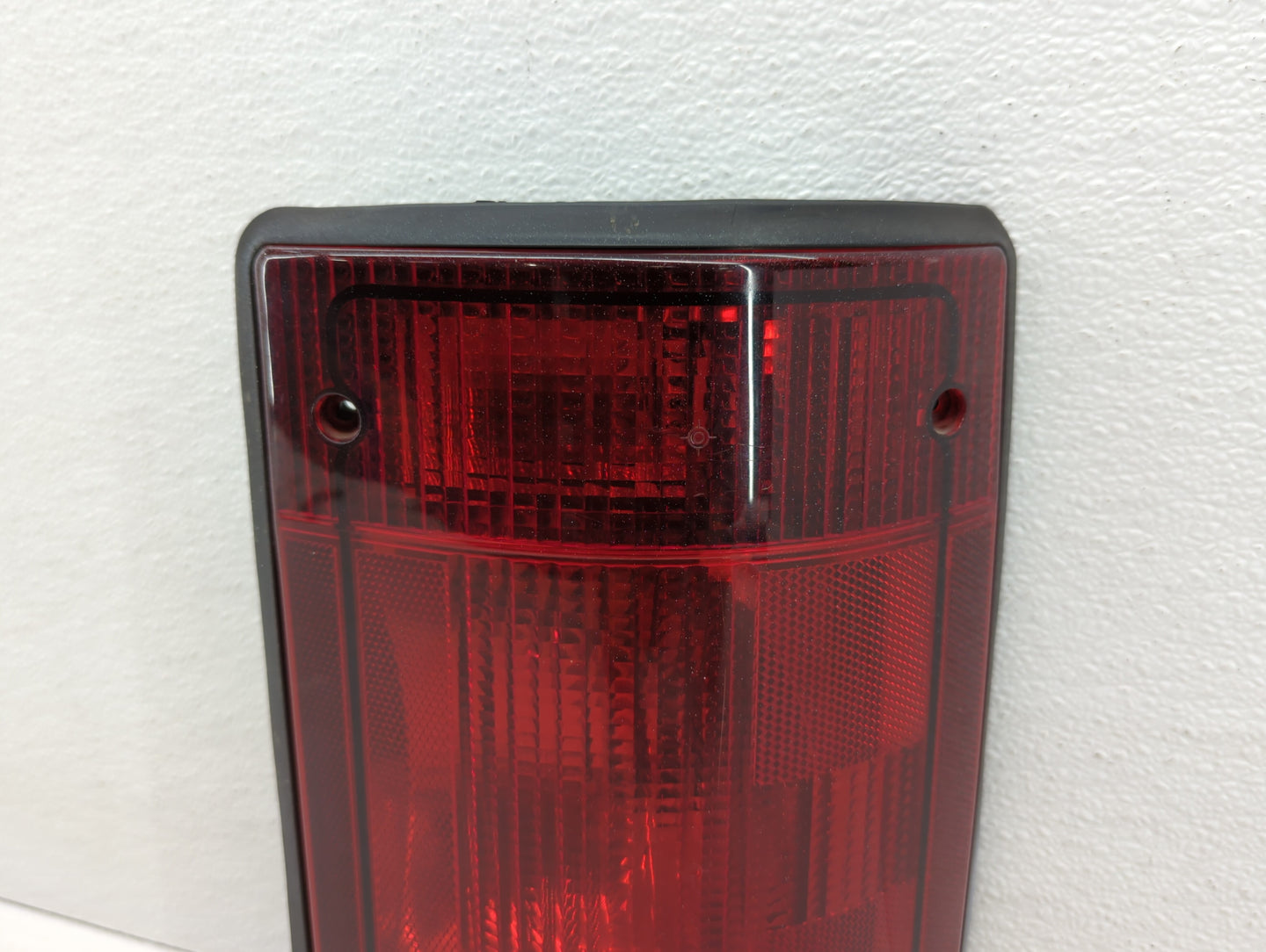 2005-2014 Ford E-250 Tail Light Assembly Passenger Right OEM P/N:F7UB-13440-AA Fits OEM Used Auto Parts - Oemusedautoparts1.