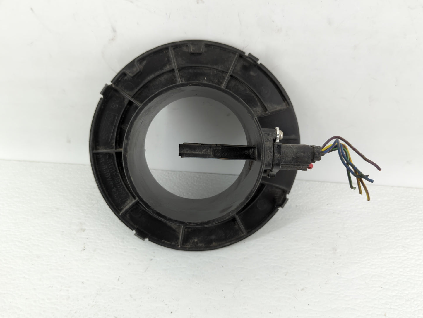 2004-2005 Ford E-350 Club Wagon Mass Air Flow Meter Maf - Oemusedautoparts1.com