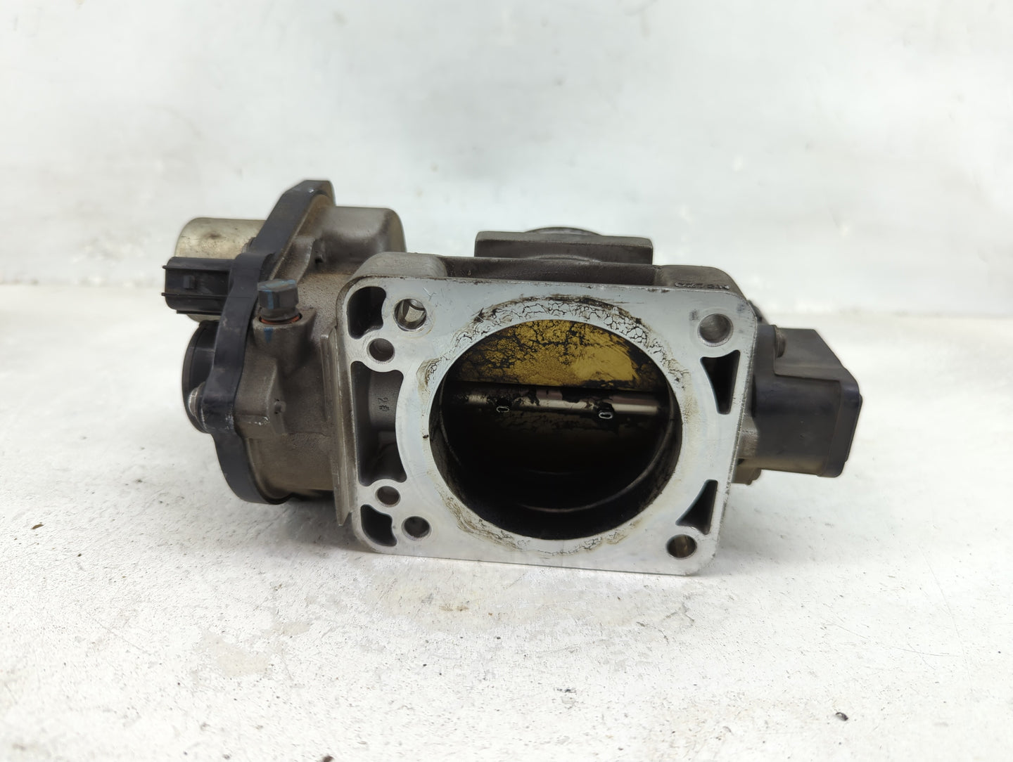 2005-2016 Ford E-350 Super Duty Throttle Body P/N:AG1E-9E928-AA Fits OEM Used Auto Parts - Oemusedautoparts1.com