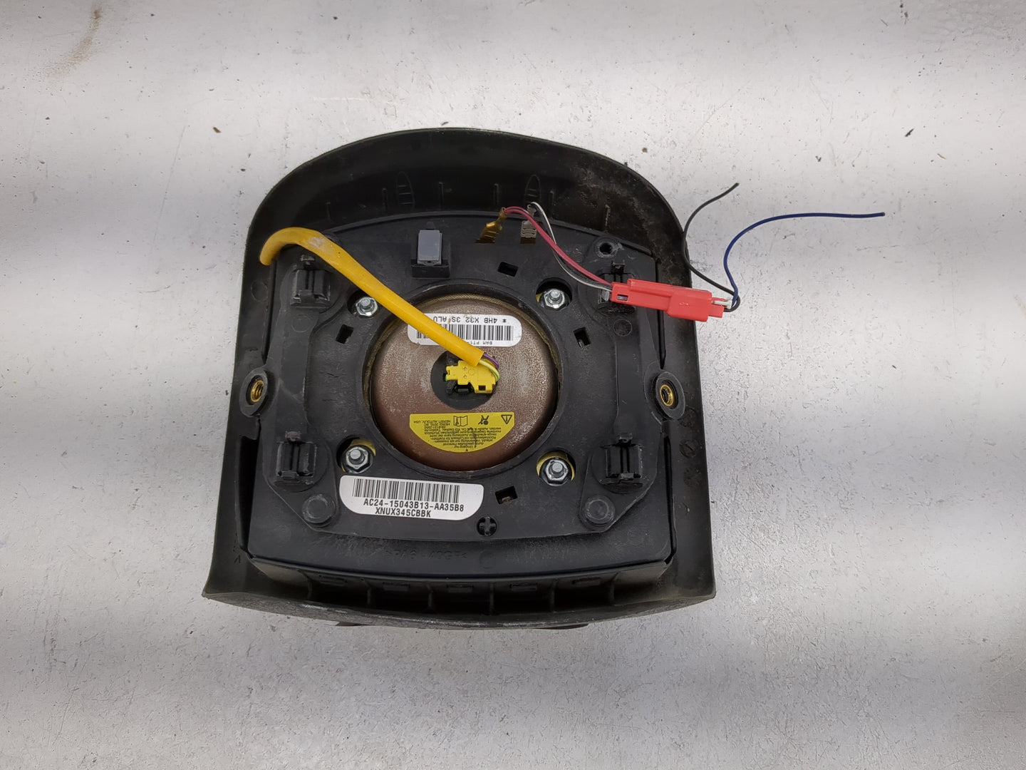 2009 Ford E-350 Super Duty Air Bag Driver Left Steering Wheel Mounted 1480862 - Oemusedautoparts1.com