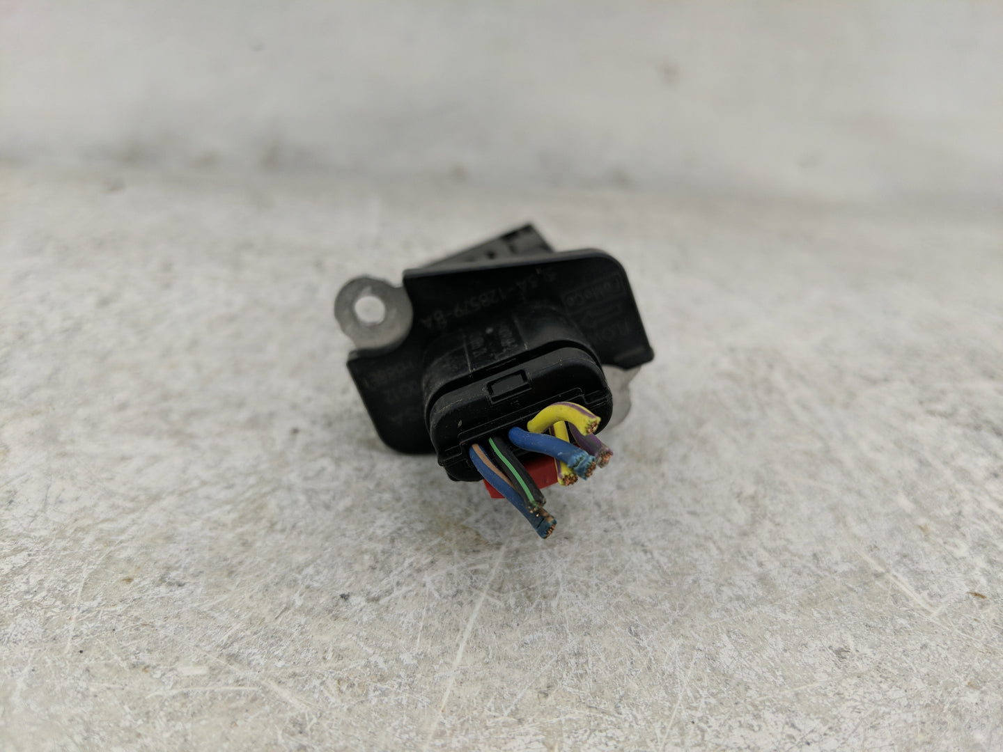 Ford E150 Mass Air Flow Meter Maf - Oemusedautoparts1.com