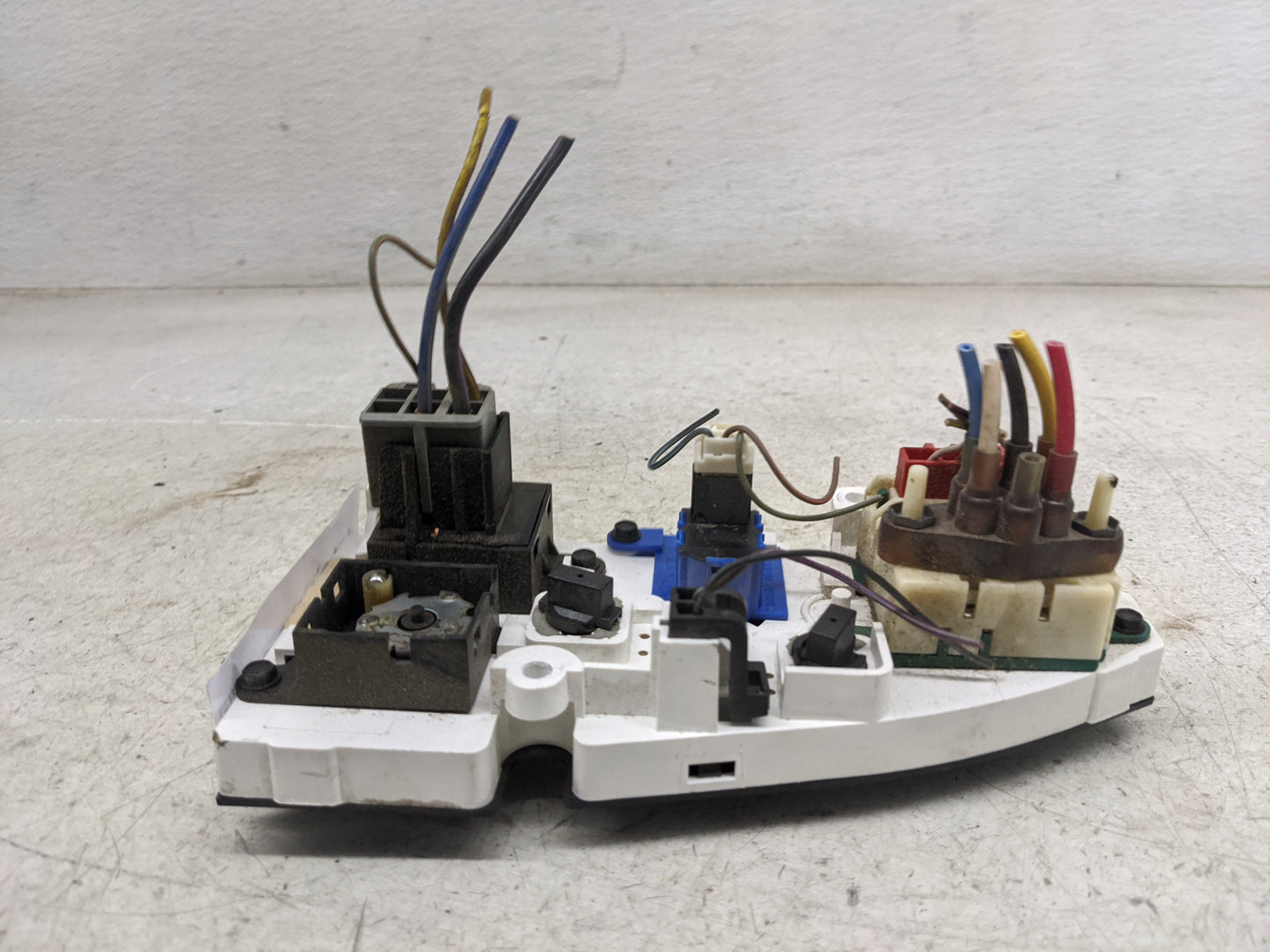 2010 Ford E350 Climate Control Module Temperature AC/Heater Replacement Fits OEM Used Auto Parts - Oemusedautoparts1.com