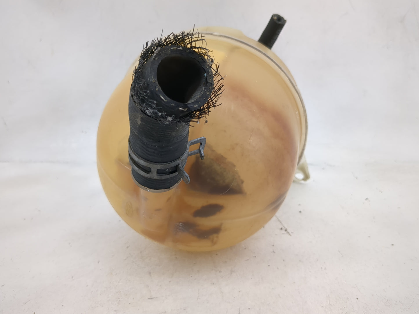 2010 Ford E350sd Radiator Coolant Overflow Expansion Tank Bottle - Oemusedautoparts1.com