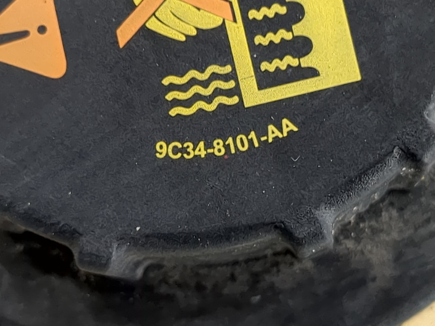 2010 Ford E350sd Radiator Coolant Overflow Expansion Tank Bottle - Oemusedautoparts1.com