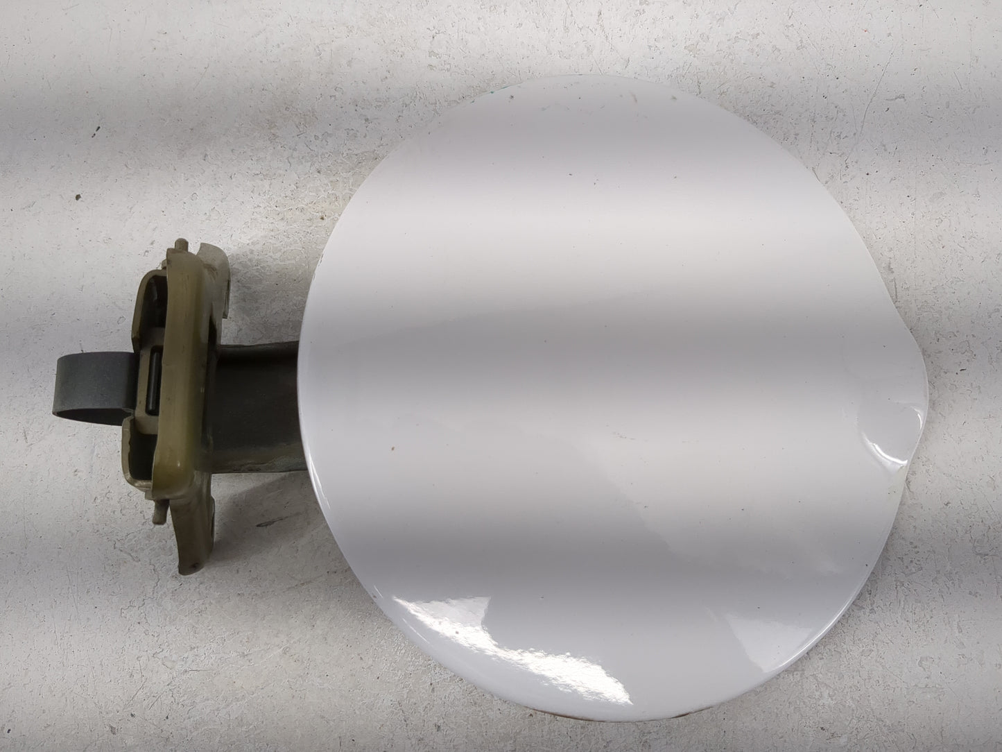2010 Ford E350sd Fuel Tank Door Lid Gas Tank White - Oemusedautoparts1.com