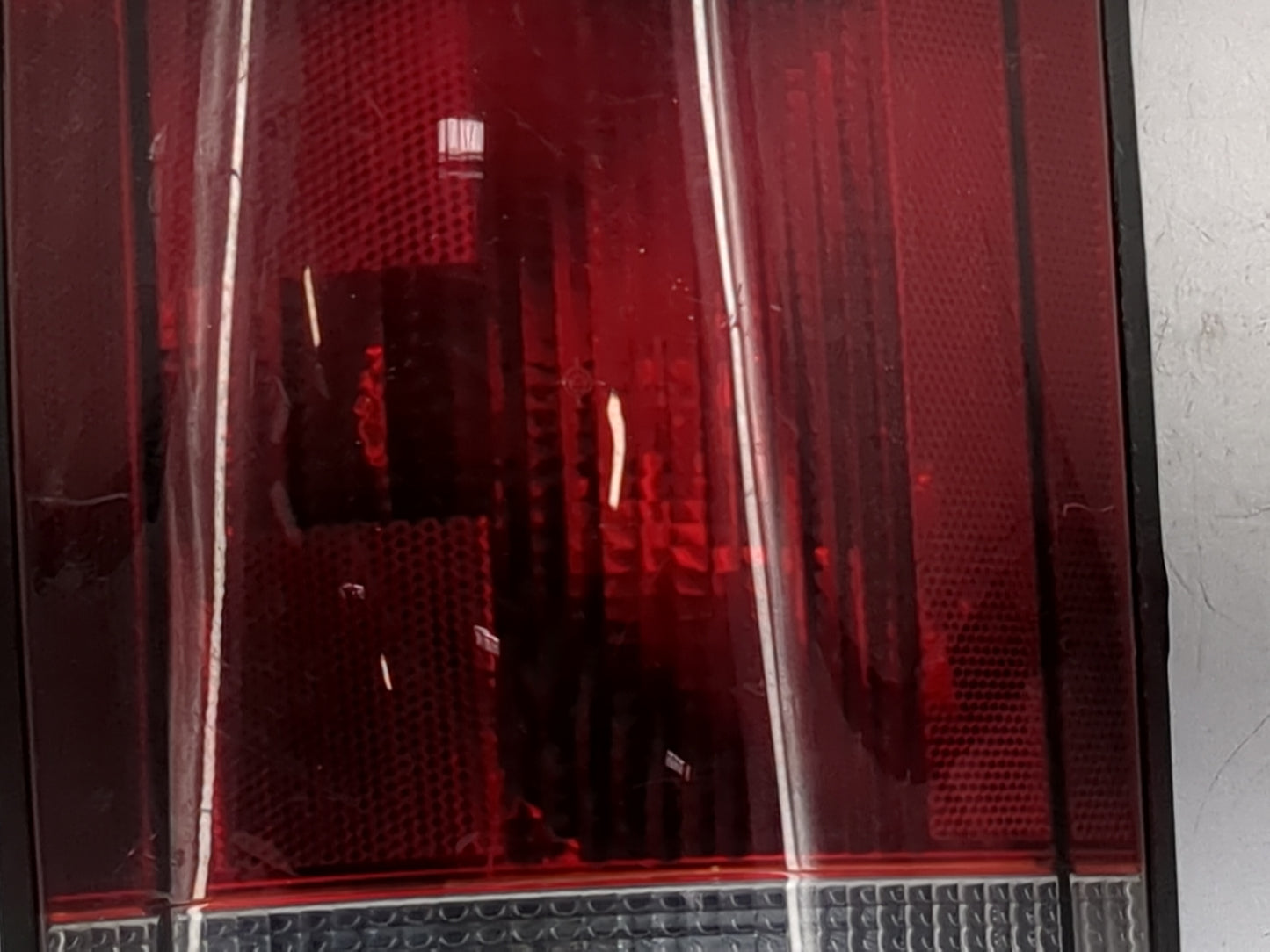 2010 Ford E350sd Tail Light Assembly Driver Left OEM P/N:4A2-(2)A1P2RST-92EE 442H815A Fits OEM Used Auto Parts - Oemusedauto