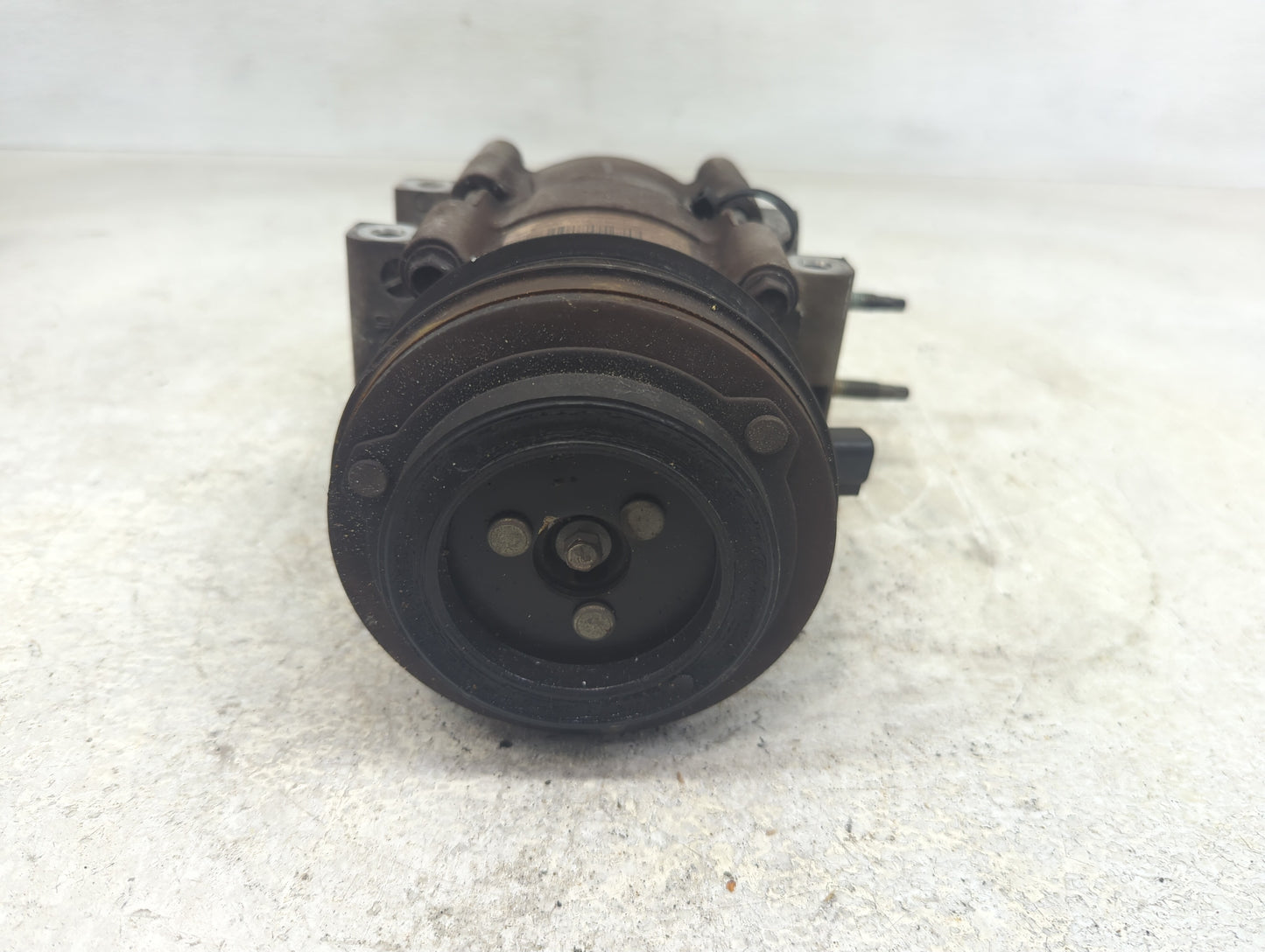 Ford Econoline Air Conditioning A/c Ac Compressor Oem - Oemusedautoparts1.com