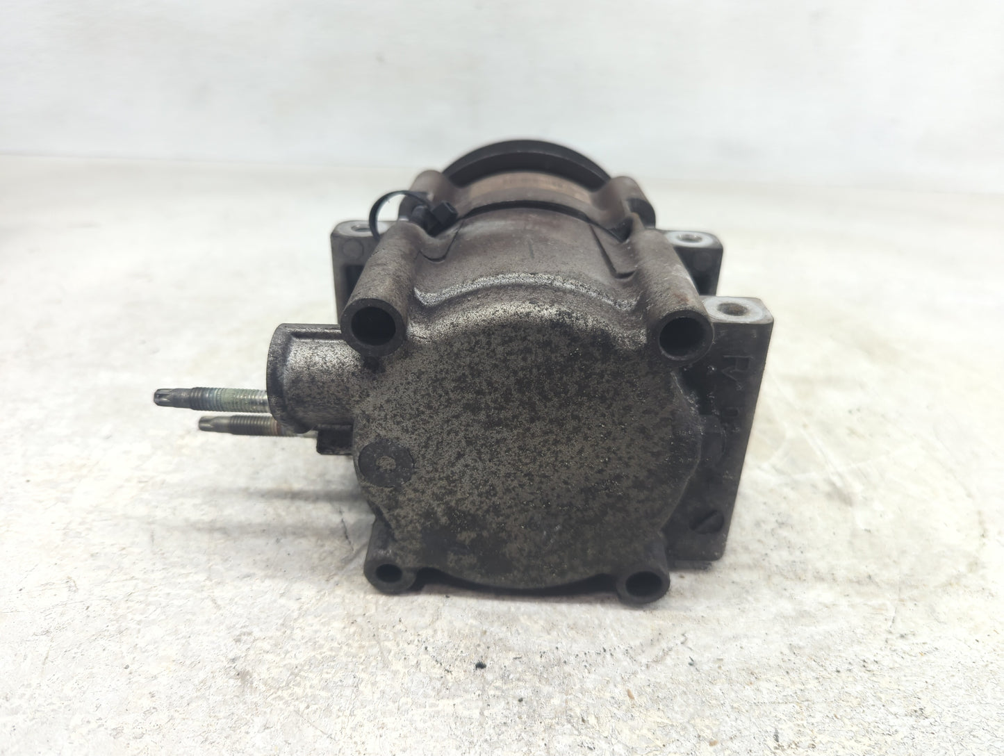Ford Econoline Air Conditioning A/c Ac Compressor Oem - Oemusedautoparts1.com
