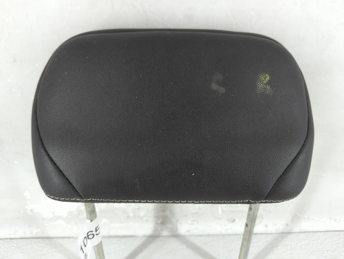 2008-2010 Ford Edge Headrest Head Rest Front Driver Passenger Seat Fits Fits 2008 2009 2010 OEM Used Auto Parts - Oemusedaut