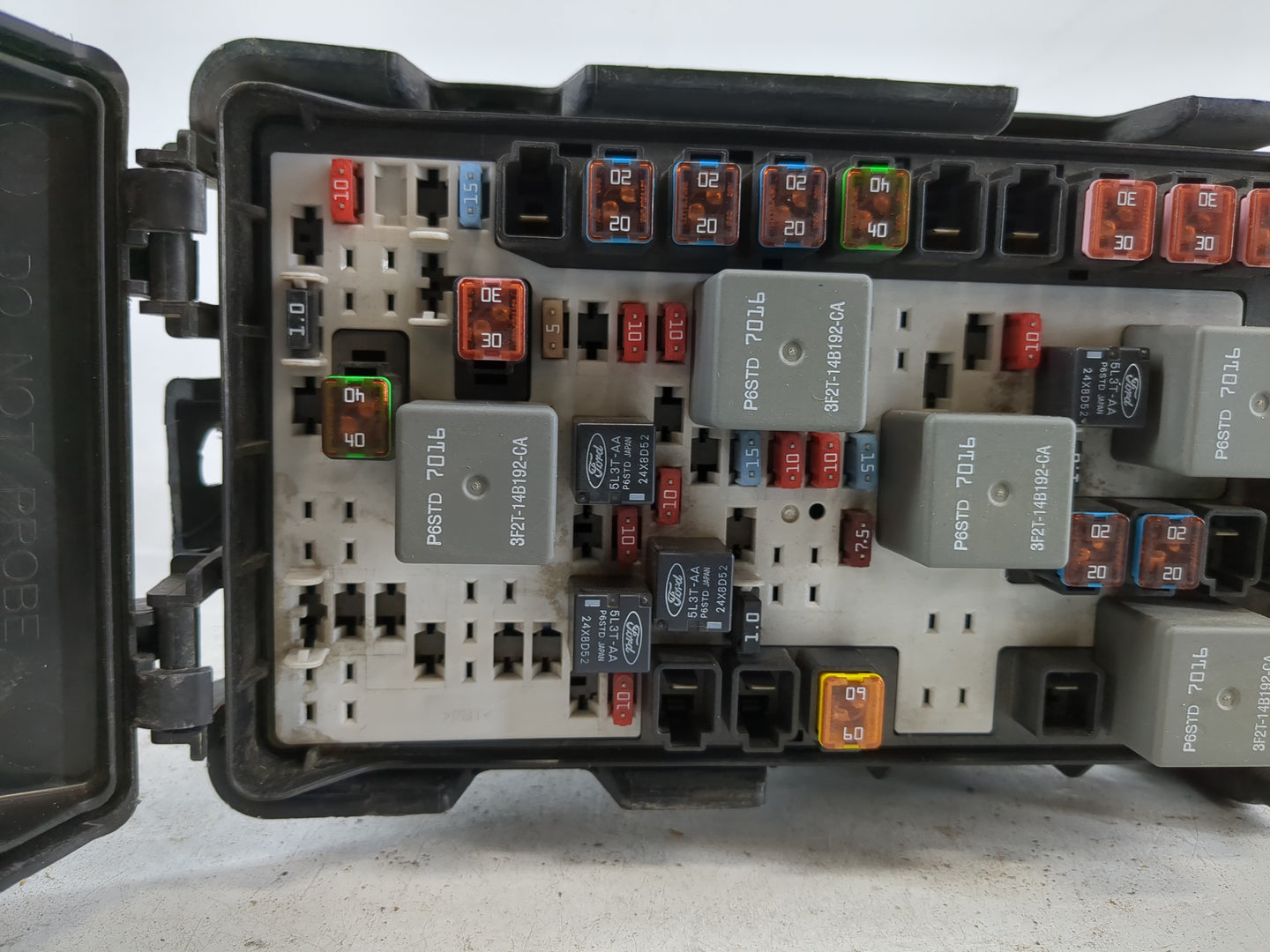 2007-2010 Ford Edge Fusebox Fuse Box Panel Relay Module P/N:7T4T-14A003-AA Fits Fits 2007 2008 2009 2010 OEM Used Auto Parts
