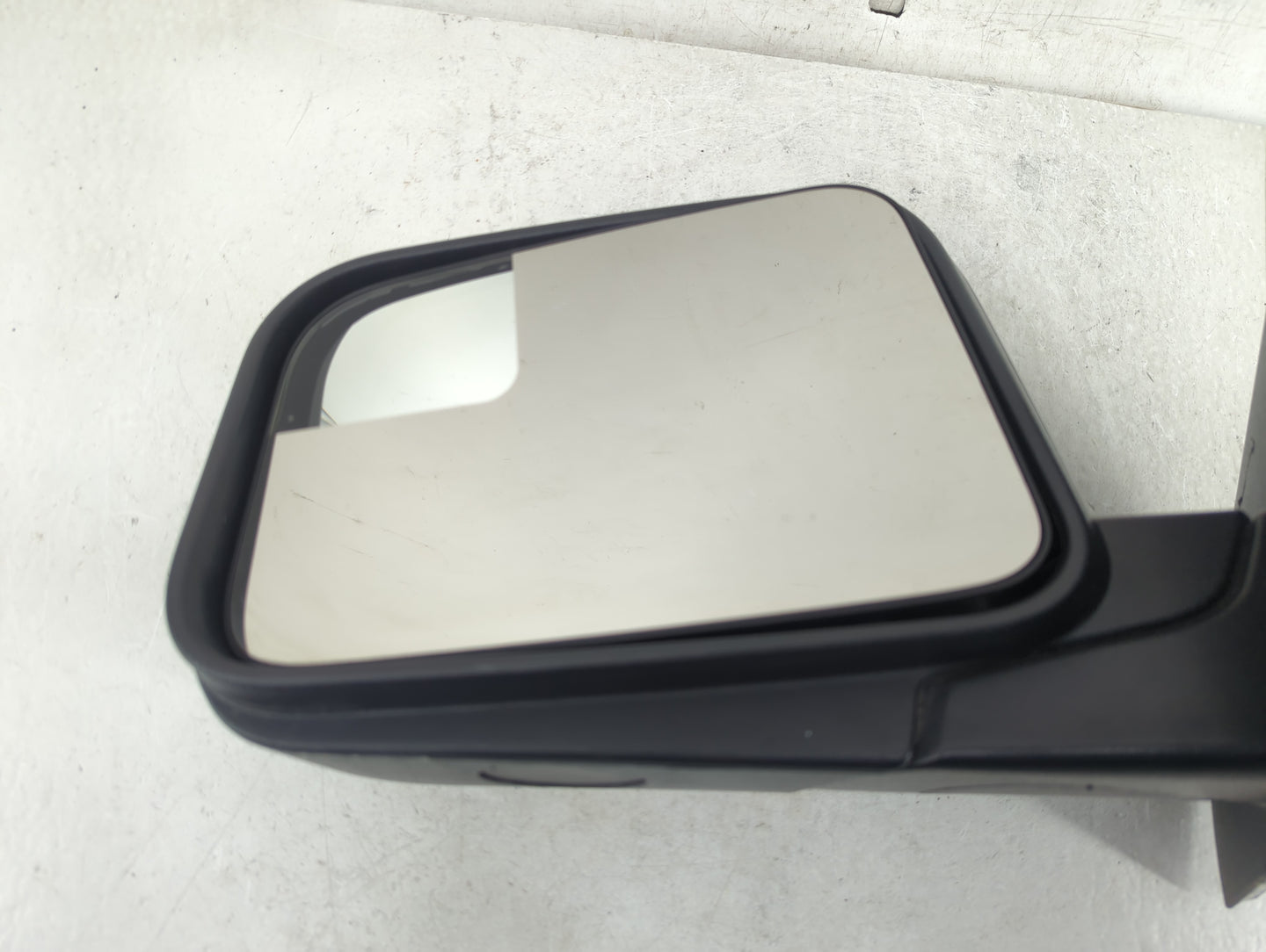 2009-2010 Ford Edge Driver Side View Mirror - Left Door Mirror OEM Used - Oemusedautoparts1.com