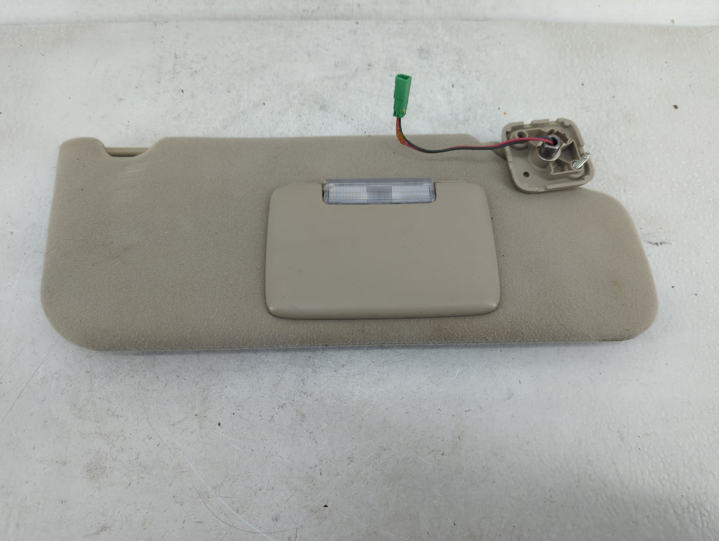 2007-2010 Ford Edge Sun Visor Shade Replacement Passenger Right Mirror Fits Fits 2007 2008 2009 2010 OEM Used Auto Parts - O