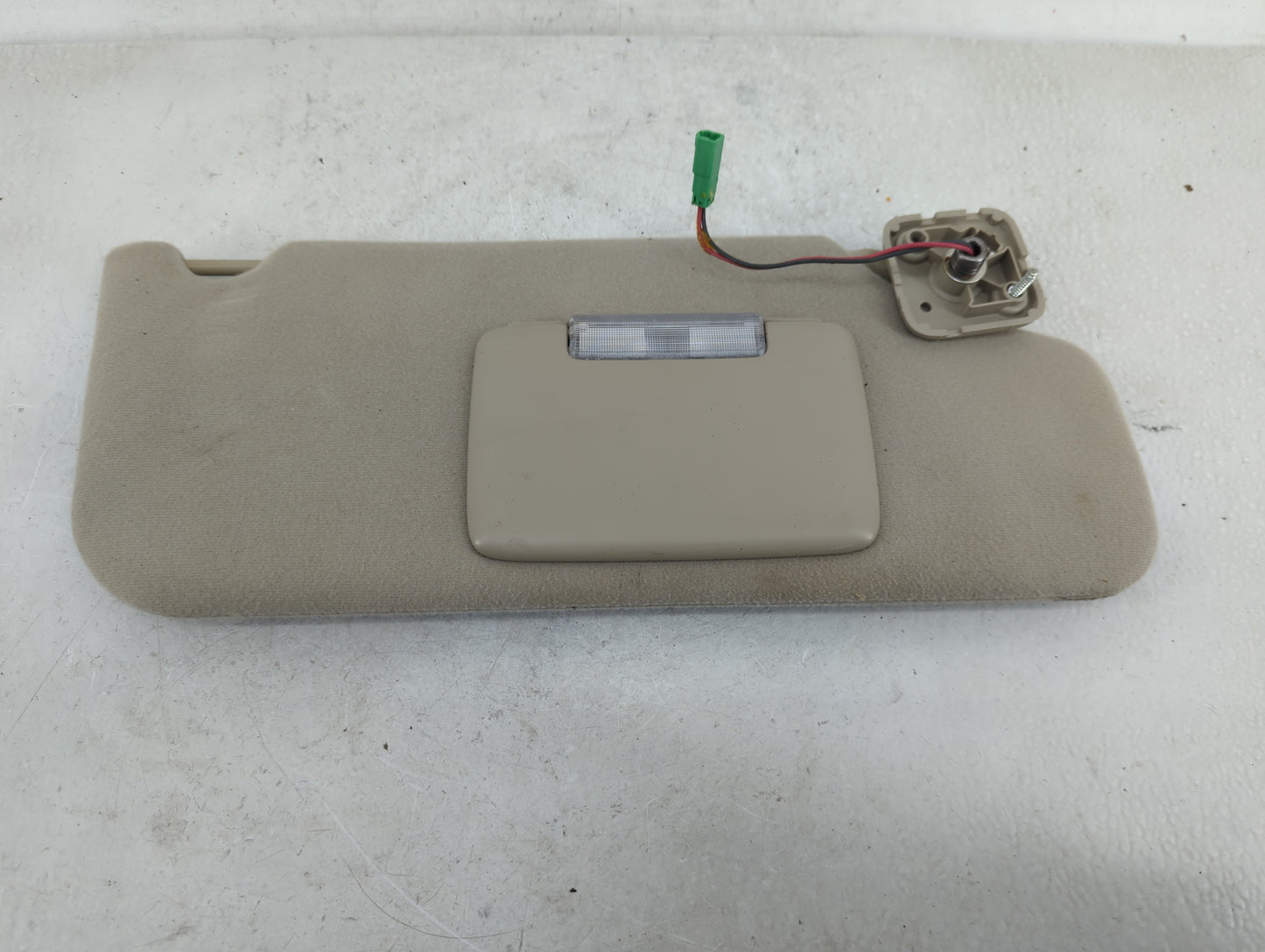 2007-2010 Ford Edge Sun Visor Shade Replacement Passenger Right Mirror Fits Fits 2007 2008 2009 2010 OEM Used Auto Parts - O