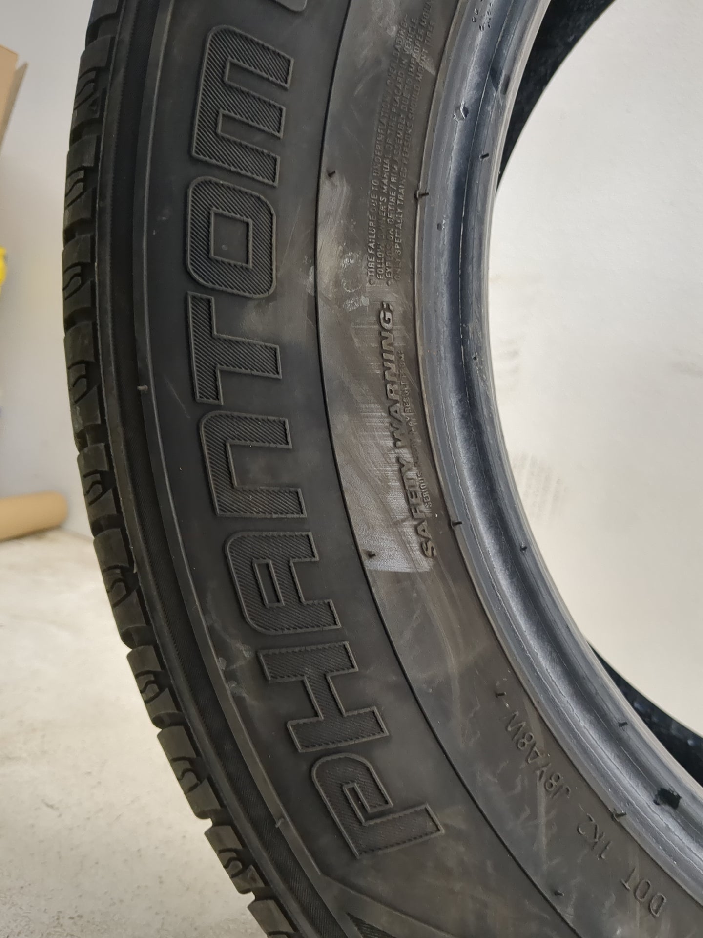 Used Tire 245/60R18 PHANTOM C-SPORT 105V - Tread Depth 9.5/32 - Oemusedautoparts1.com