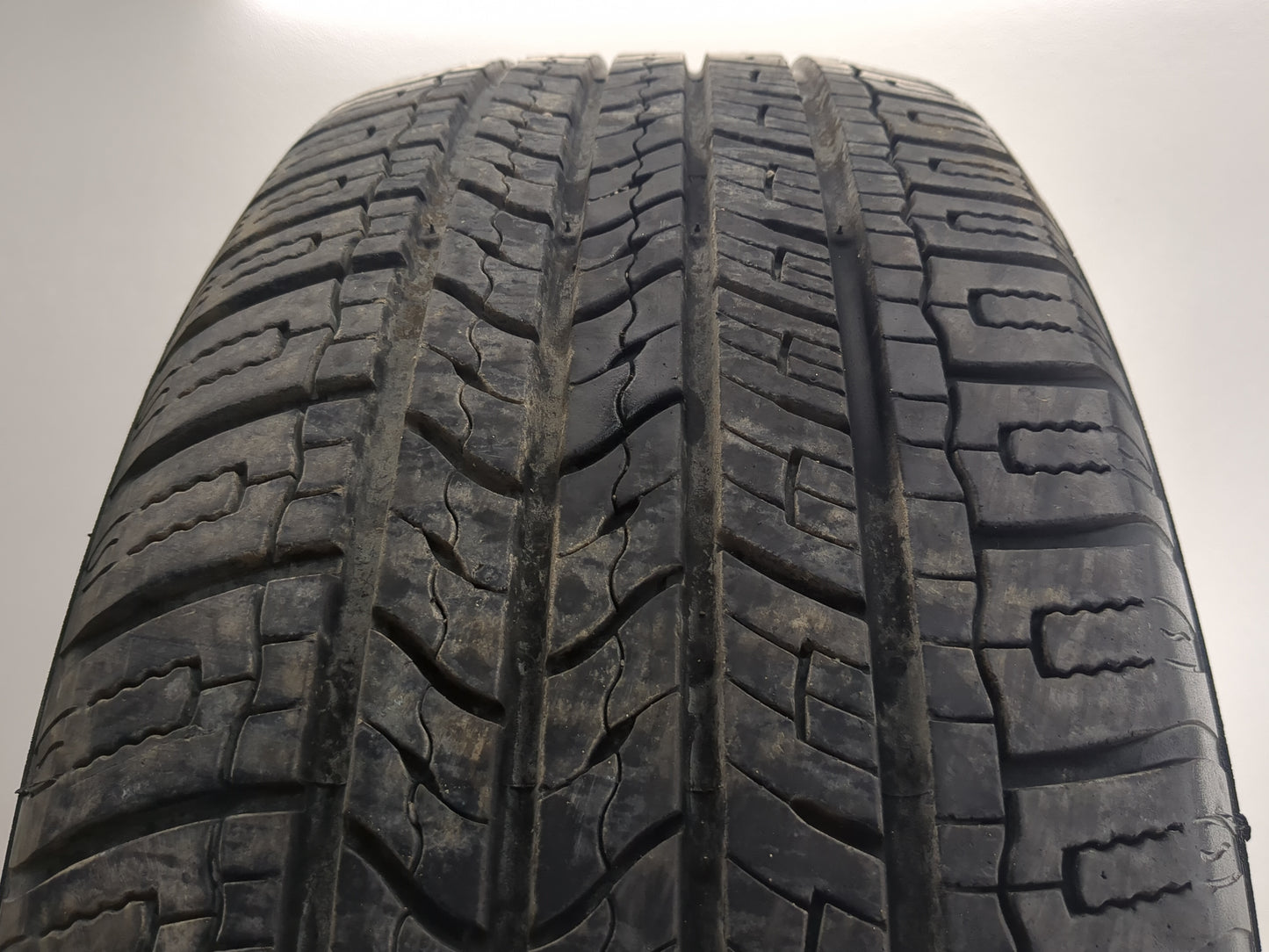 Used Tire 245/60R18 PHANTOM C-SPORT 105V - Tread Depth 9.5/32 - Oemusedautoparts1.com