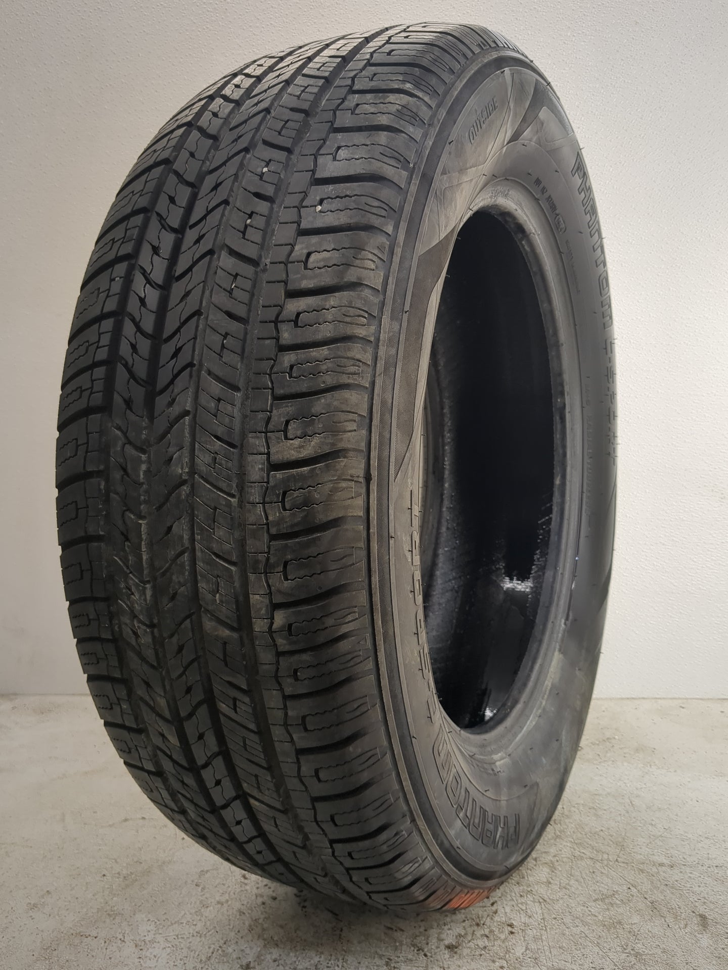 Used Tire 245/60R18 PHANTOM C-SPORT 105V - Tread Depth 11.5/32 - Oemusedautoparts1.com