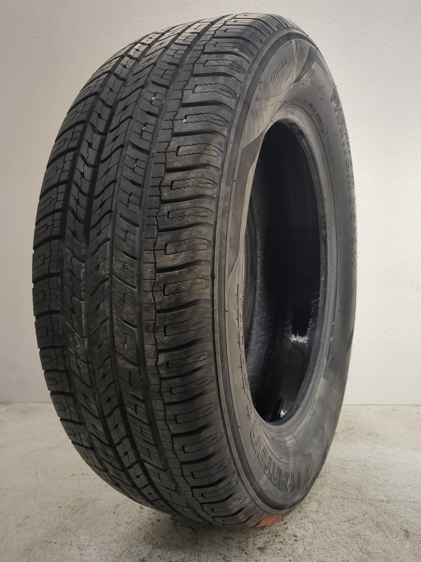 Used Tire 245/60R18 PHANTOM C-SPORT 105V - Tread Depth 11.5/32 - Oemusedautoparts1.com