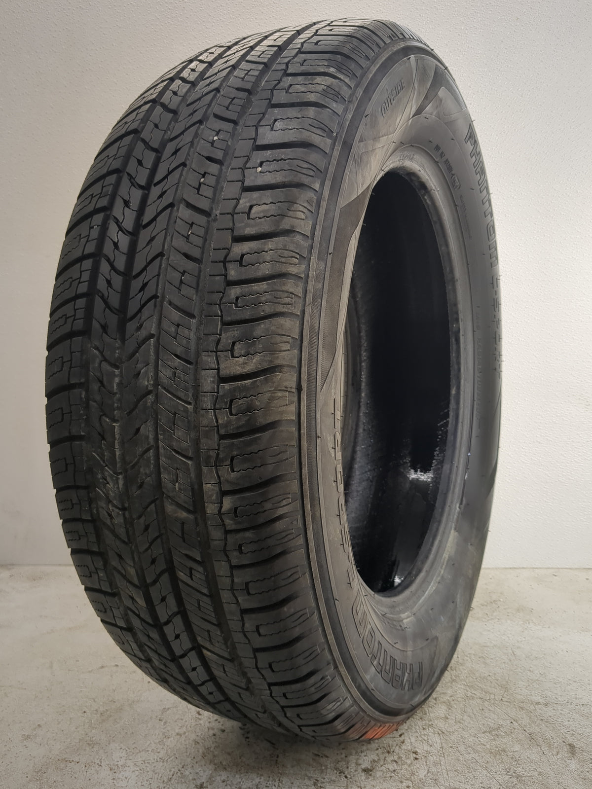 Used Tire 245/60R18 PHANTOM C-SPORT 105V - Tread Depth 11.5/32 - Oemusedautoparts1.com